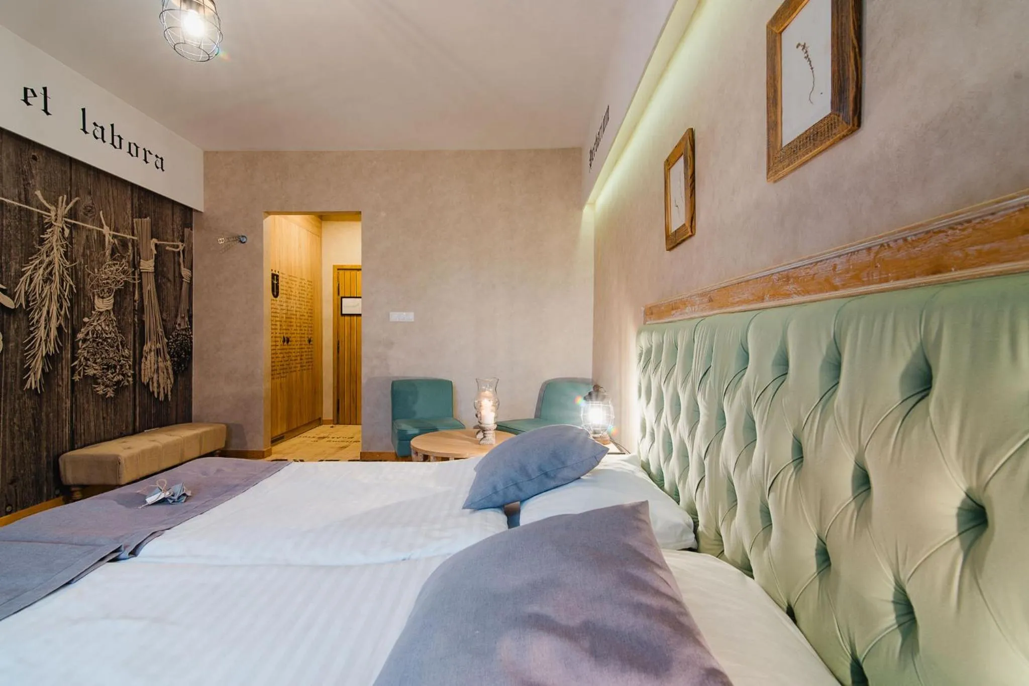 Bed in Hotel Podklasztorze