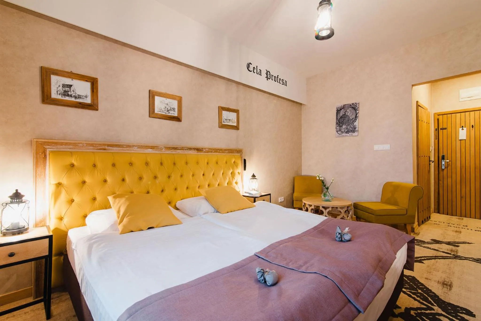 Bed in Hotel Podklasztorze