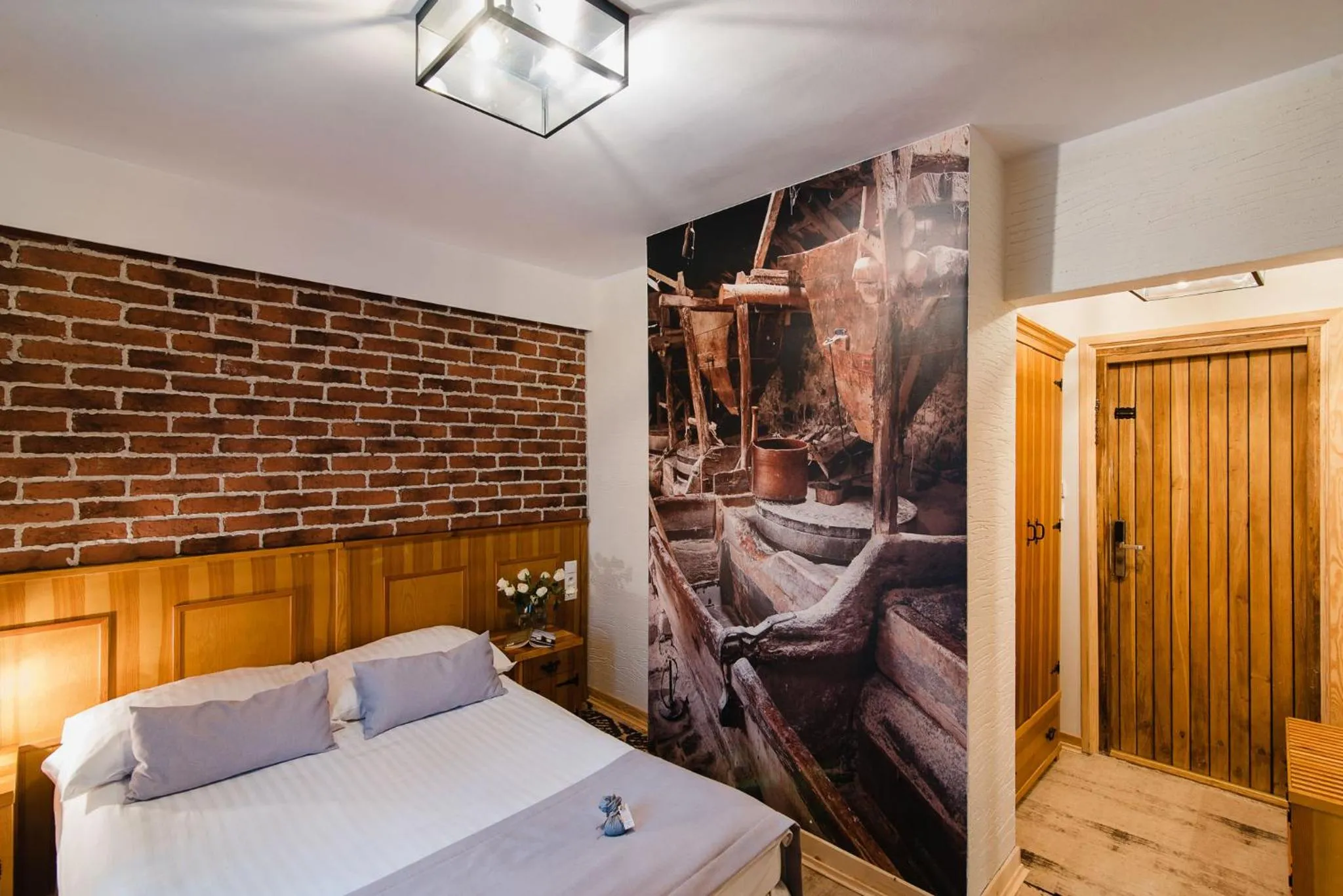 Bed in Hotel Podklasztorze