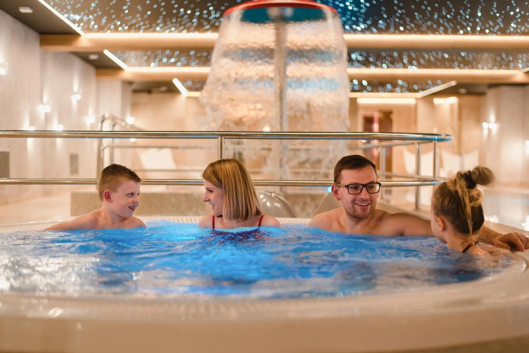Hot Tub in Hotel Podklasztorze