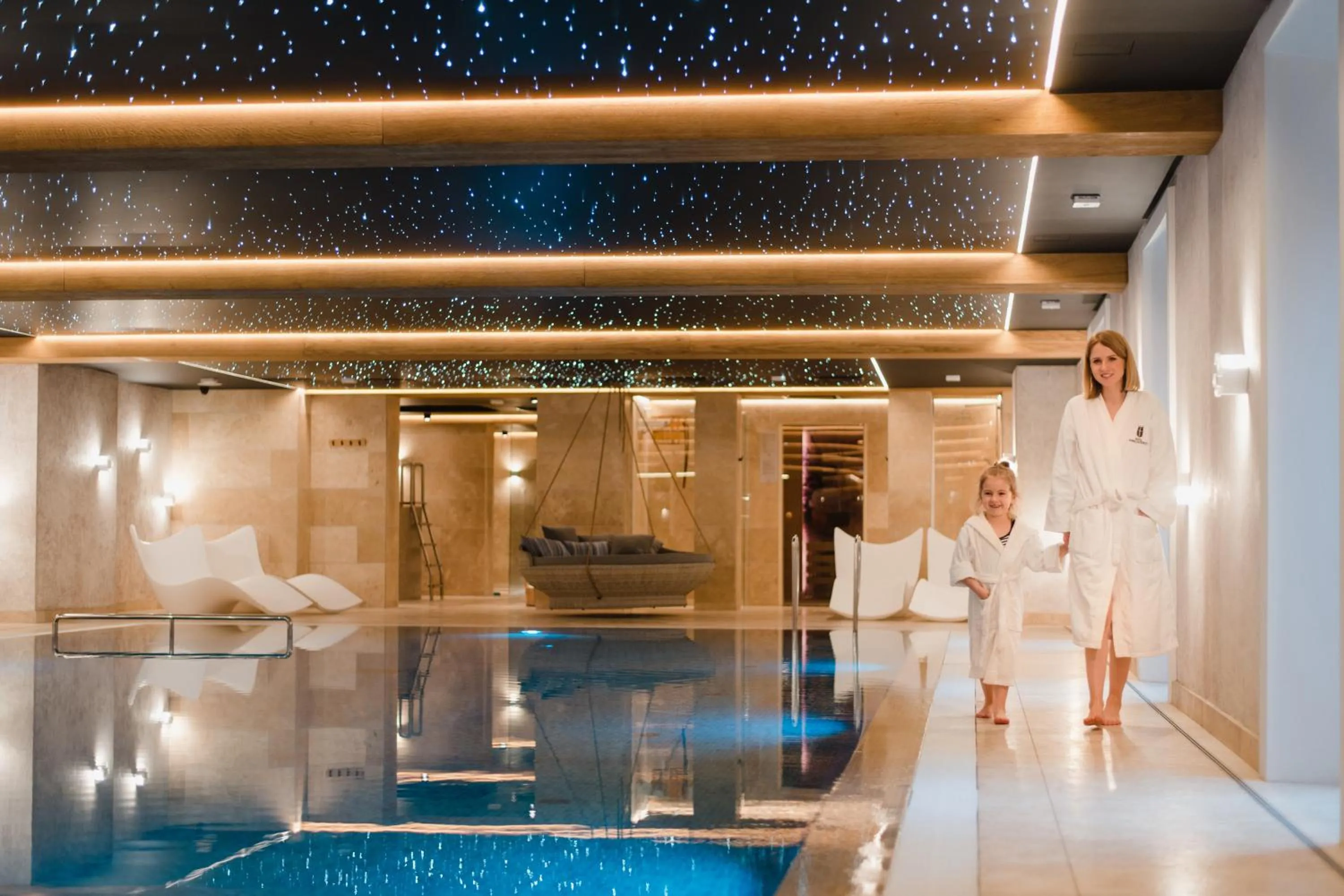 Swimming pool in Hotel Podklasztorze