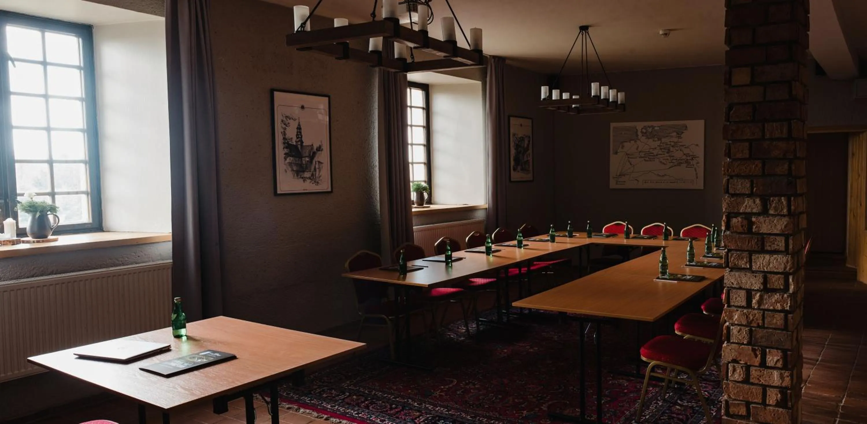 Restaurant/places to eat in Hotel Podklasztorze