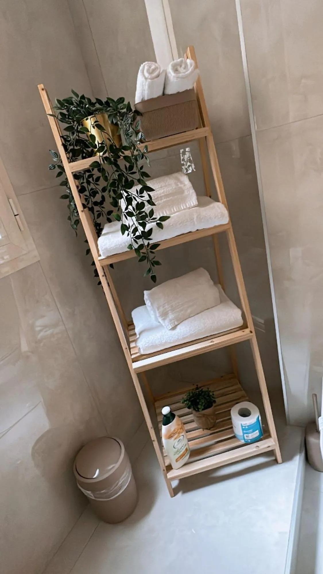 Bathroom in Royal Flower