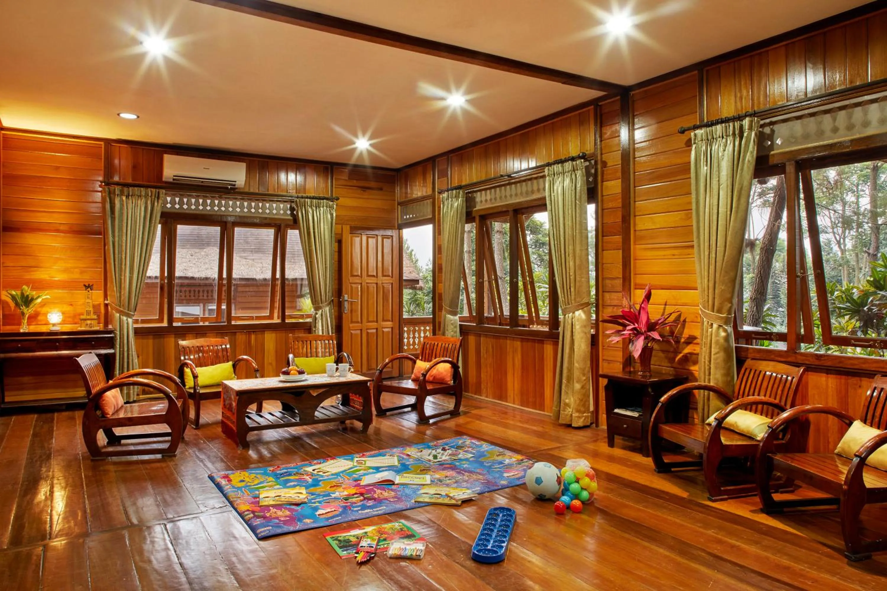 Living room in Jambuluwuk Convention Hall & Resort Puncak