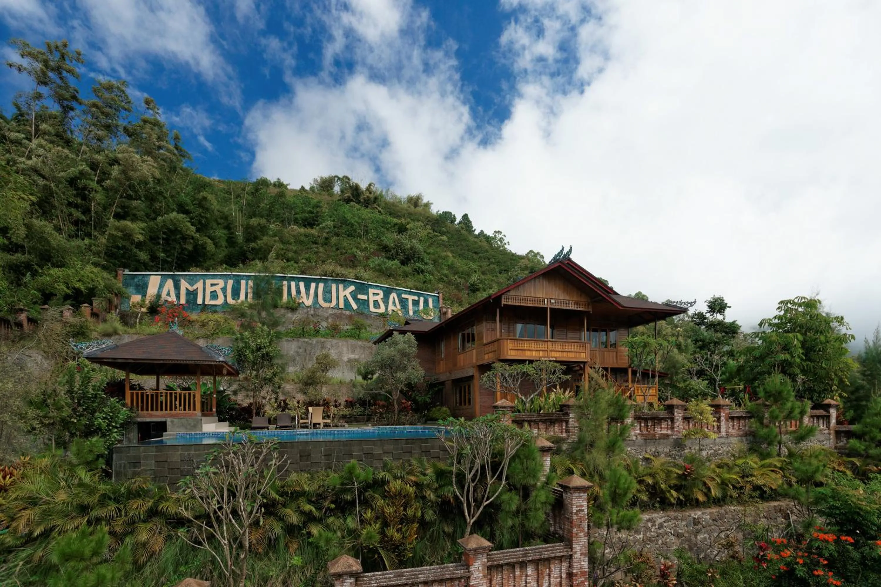 Balcony/Terrace in Jambuluwuk Convention Hall & Resort Batu