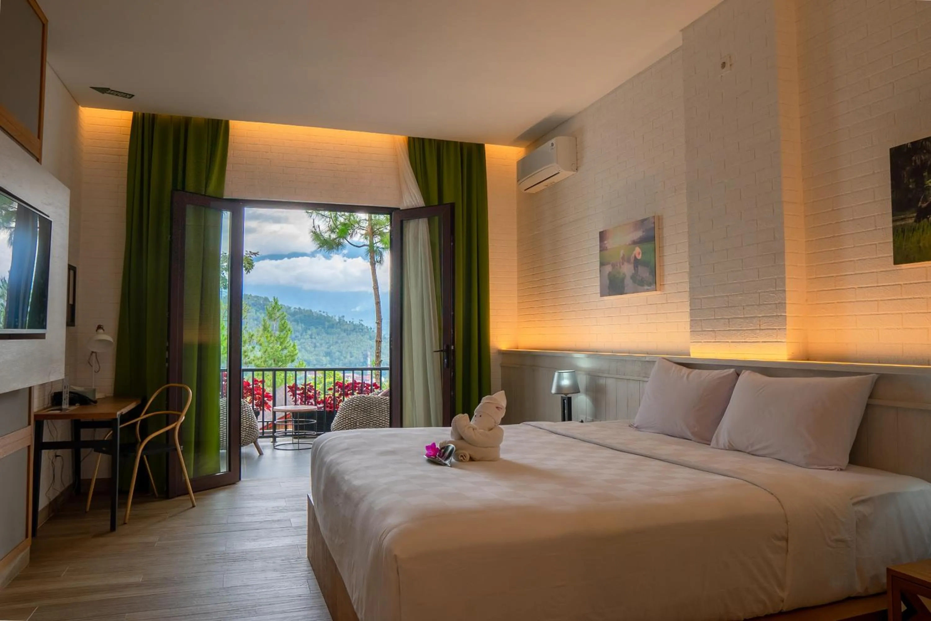 Bed in Jambuluwuk Convention Hall & Resort Batu