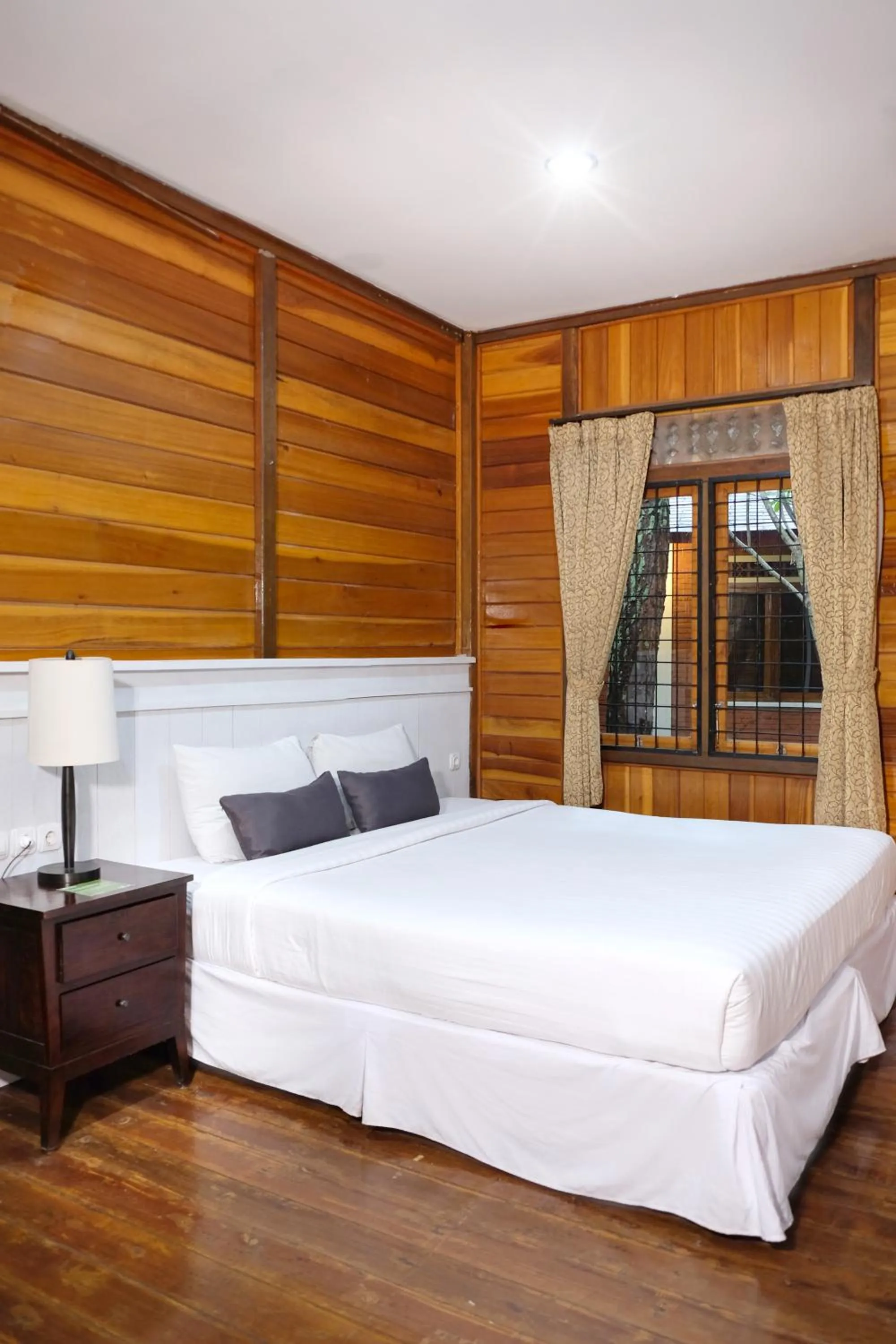 Bedroom, Bed in Jambuluwuk Convention Hall & Resort Batu