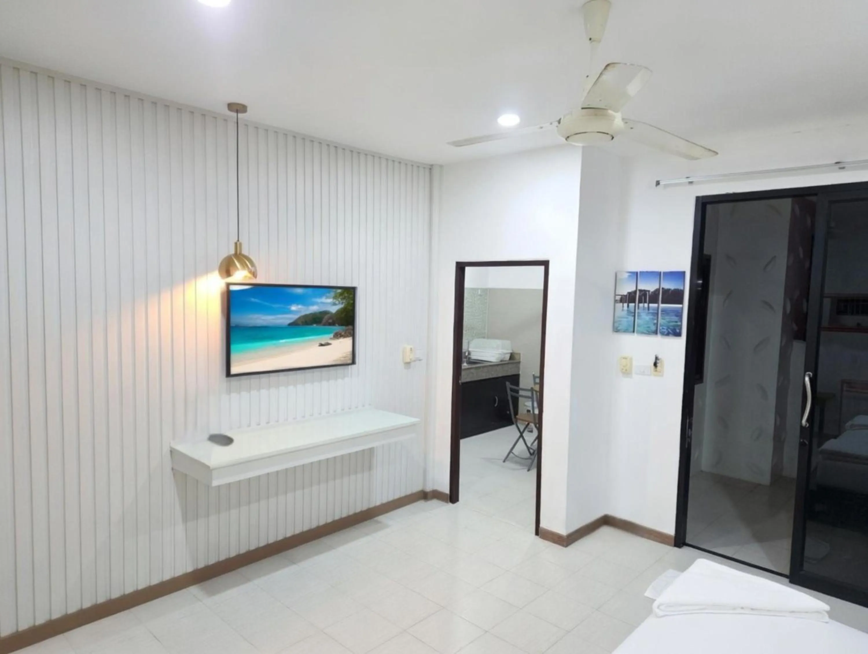 TV and multimedia in Samui Pier Beach Front & Resort