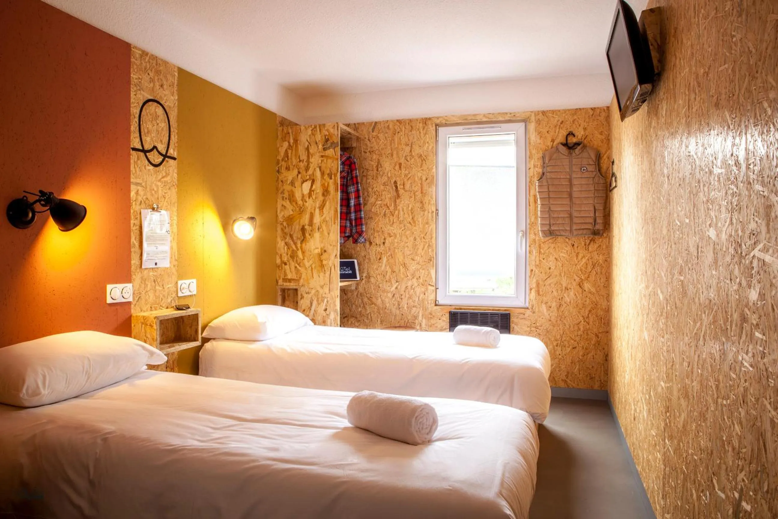 Superior Twin Room in Hôtel Moustache Lille - Seclin