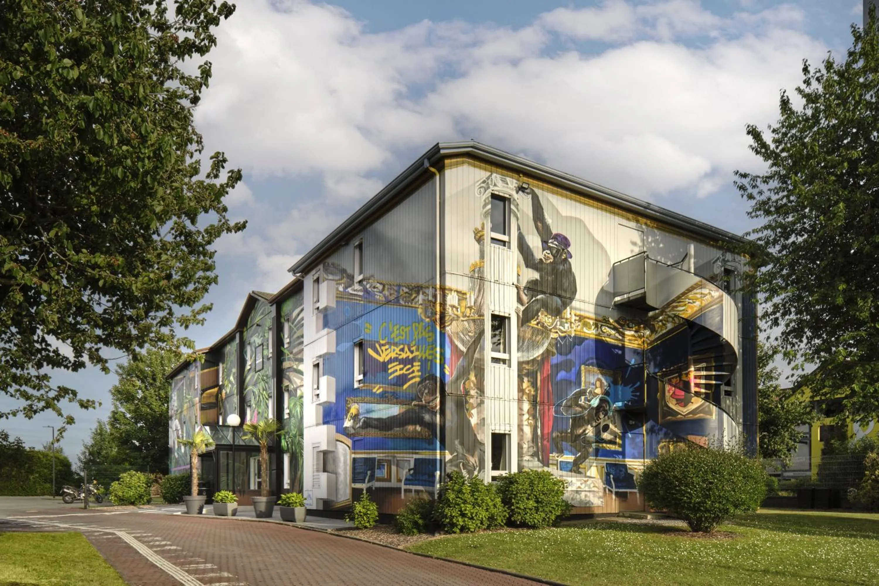 Property building in The Originals Access, Hôtel Moustache, Seclin