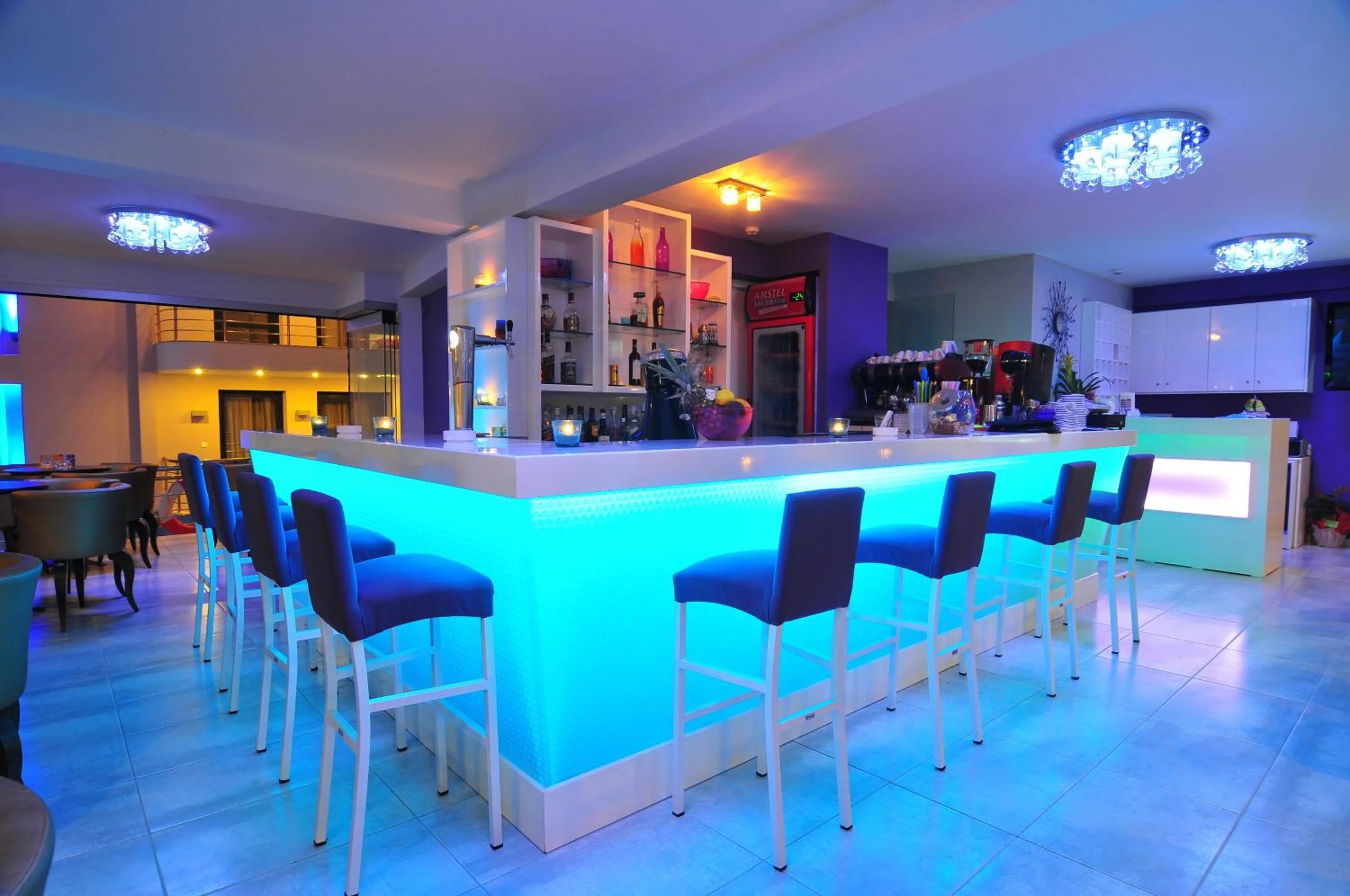 Lounge or bar in Panorama Inn Hotel