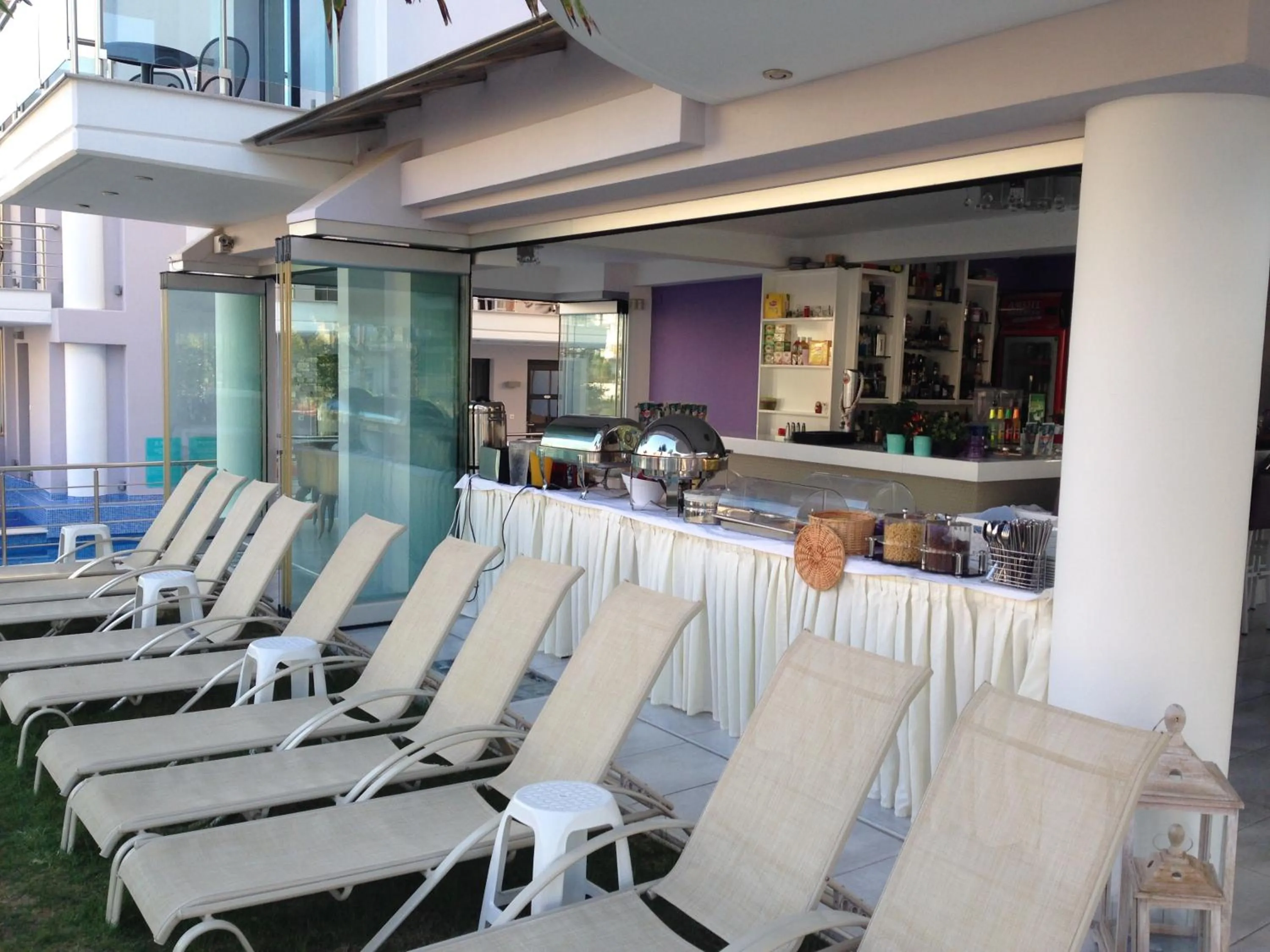 Patio in Panorama Inn Hotel