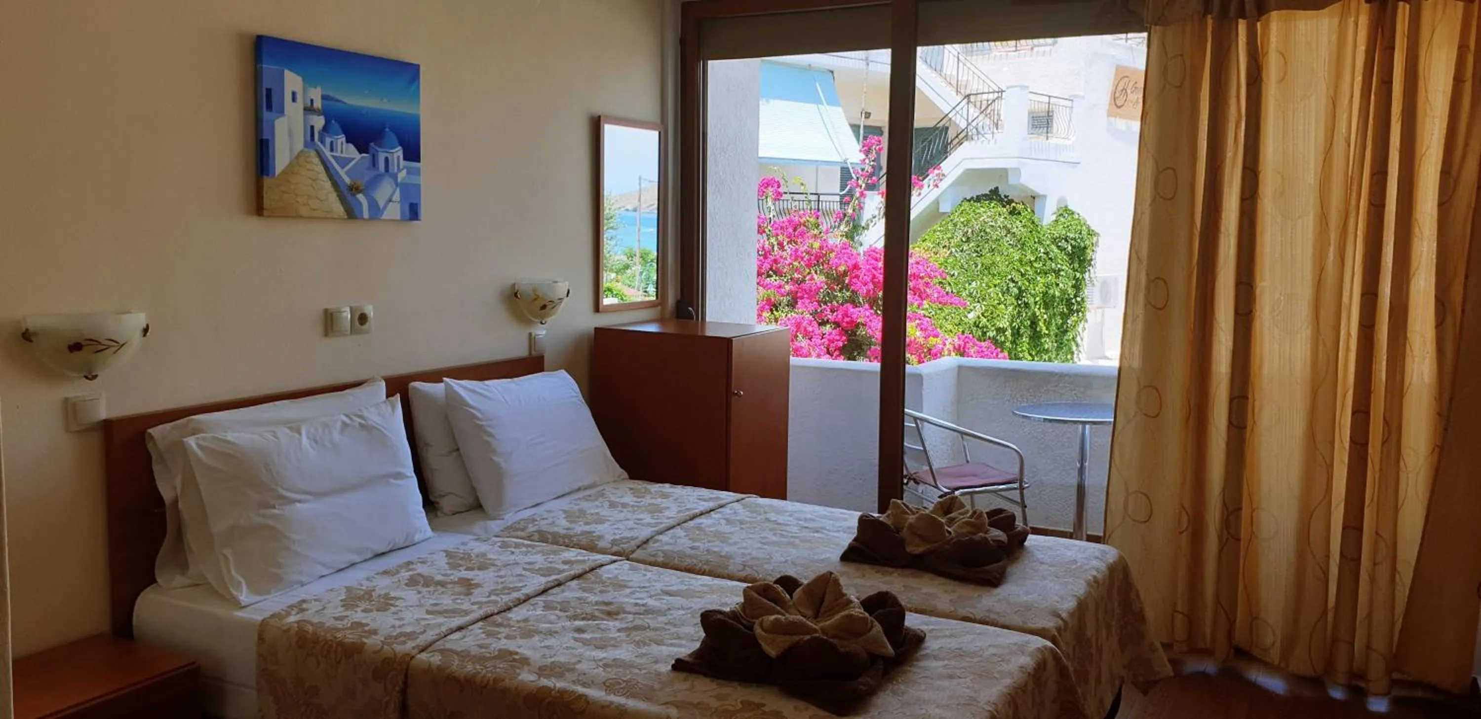 Bedroom, Bed in Apollo Studios