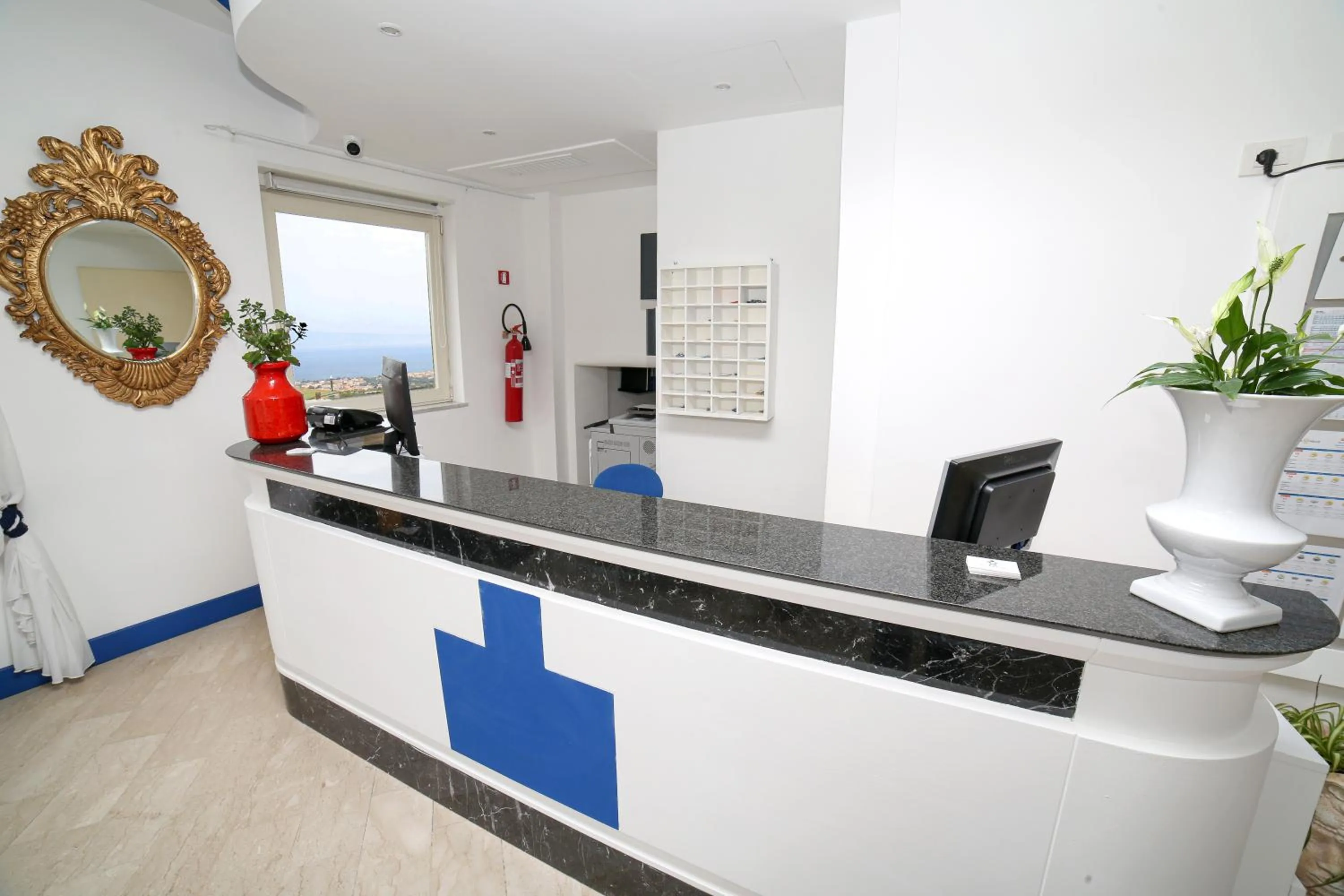 Lobby or reception in Hotel Royal Hills