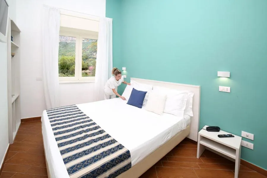 Photo of the whole room, Bed in Hotel Royal Hills