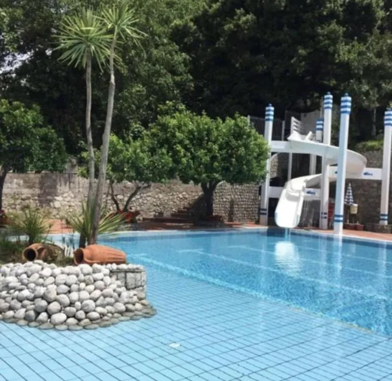 Swimming pool in Hotel Royal Hills