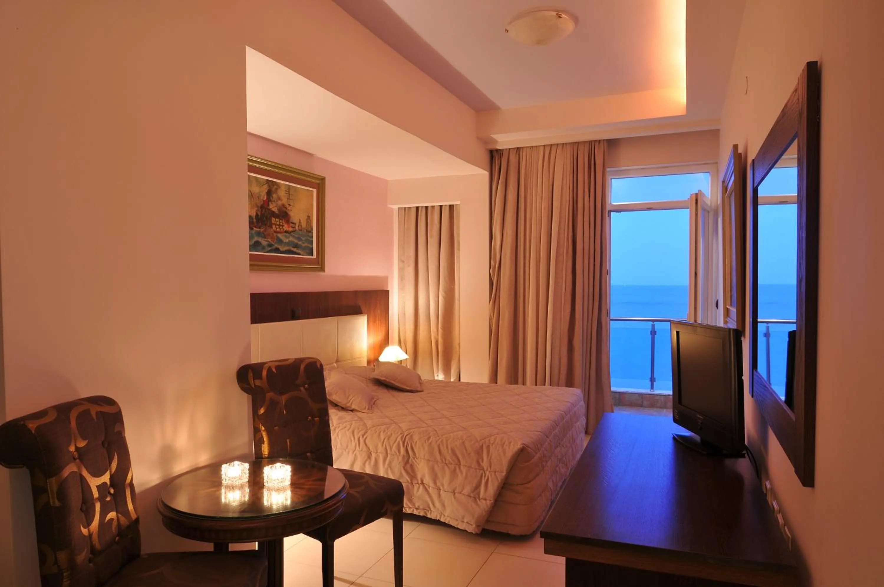 Bed in Panorama Hotel