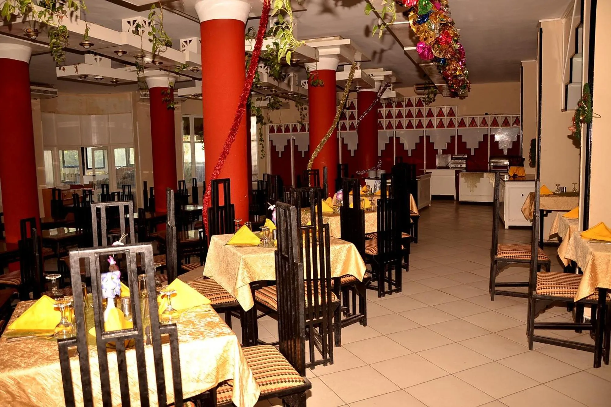 Restaurant/places to eat in Sand Beach Resort