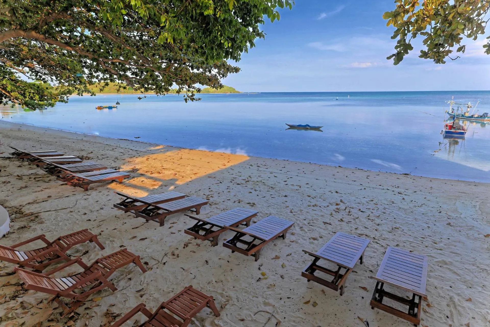 Beach in Blue Turtle Hotel Samui