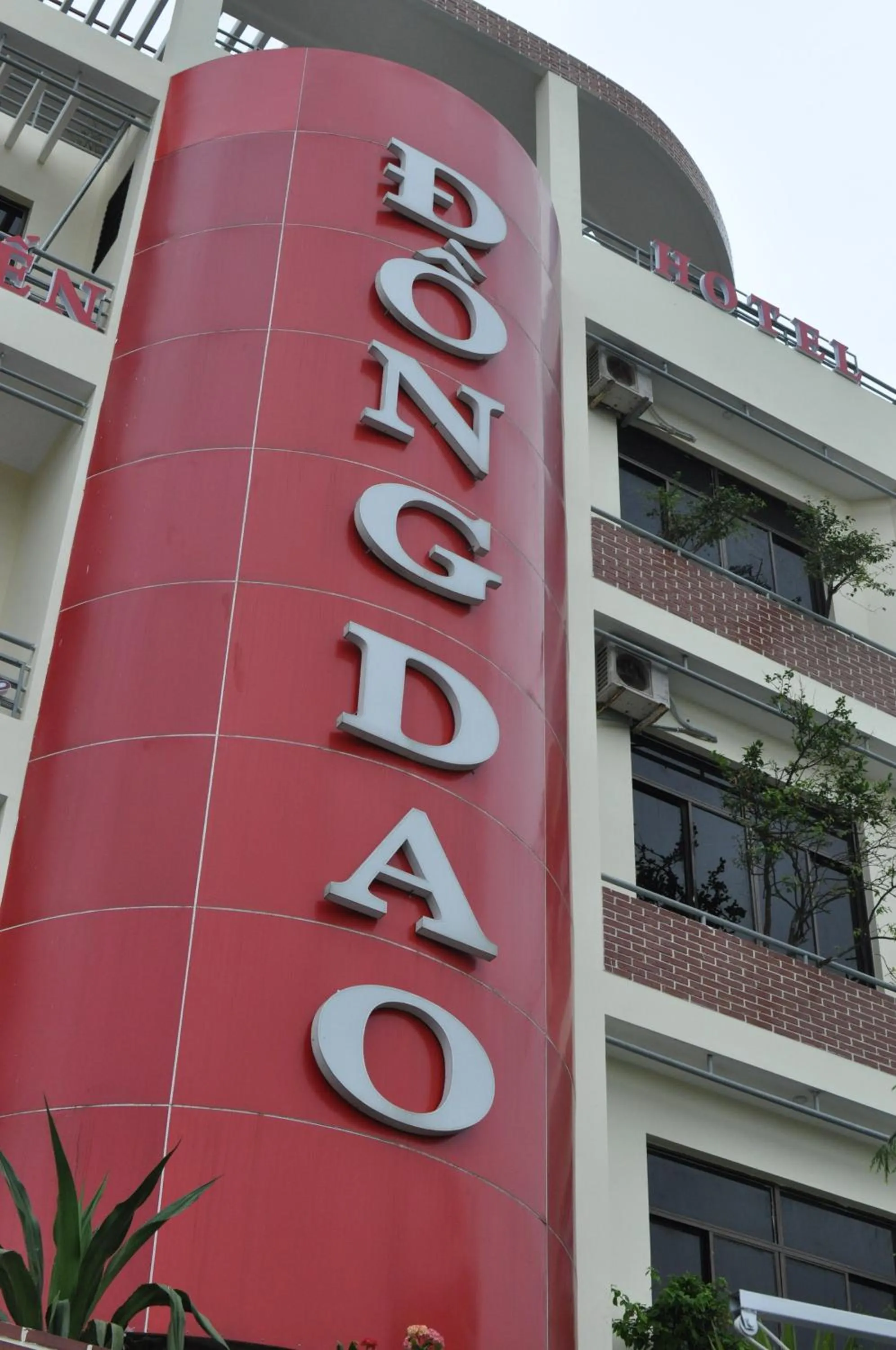 Khách sạn Đồng Dao