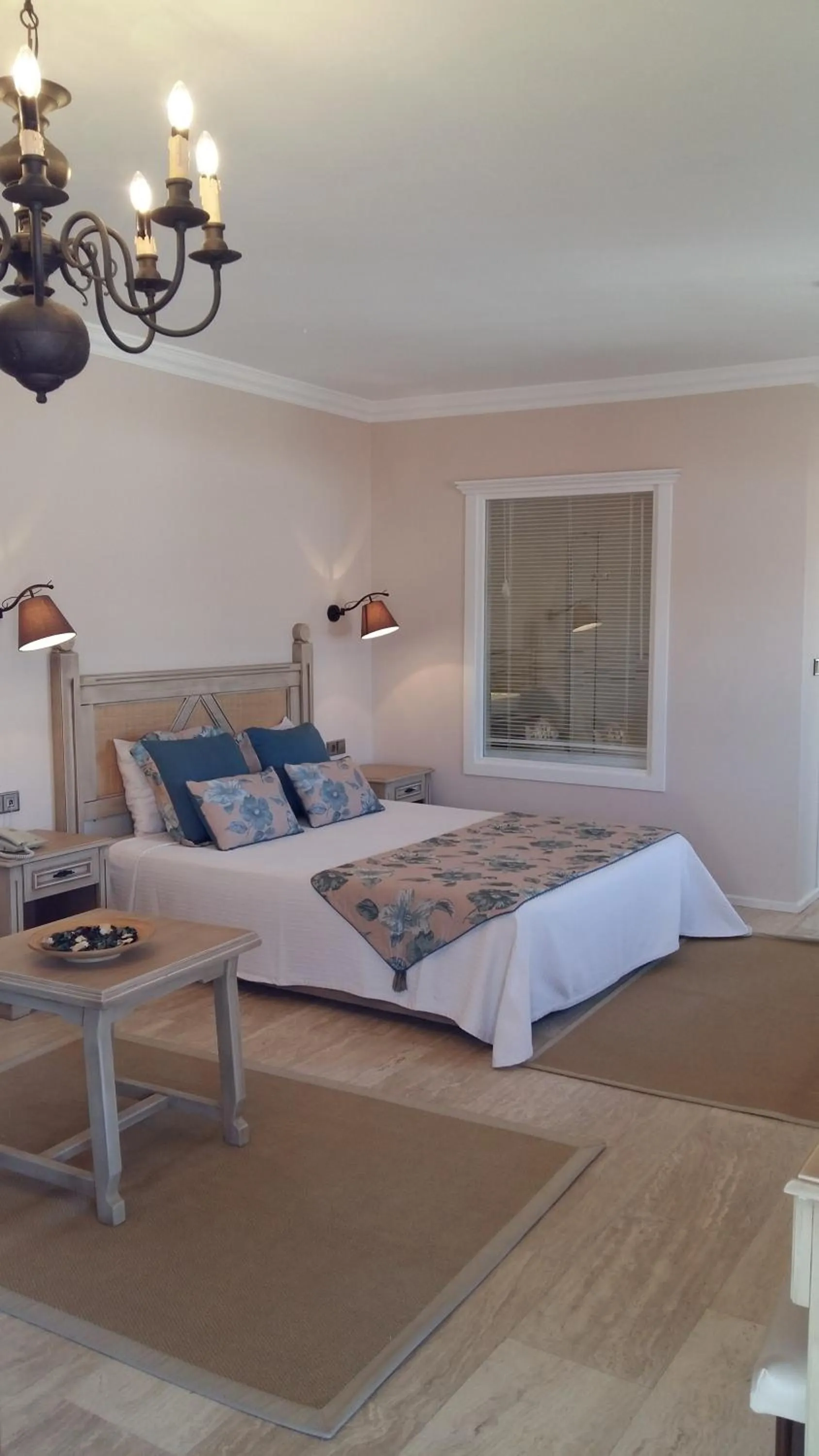 Bed in Torbahan Hotel