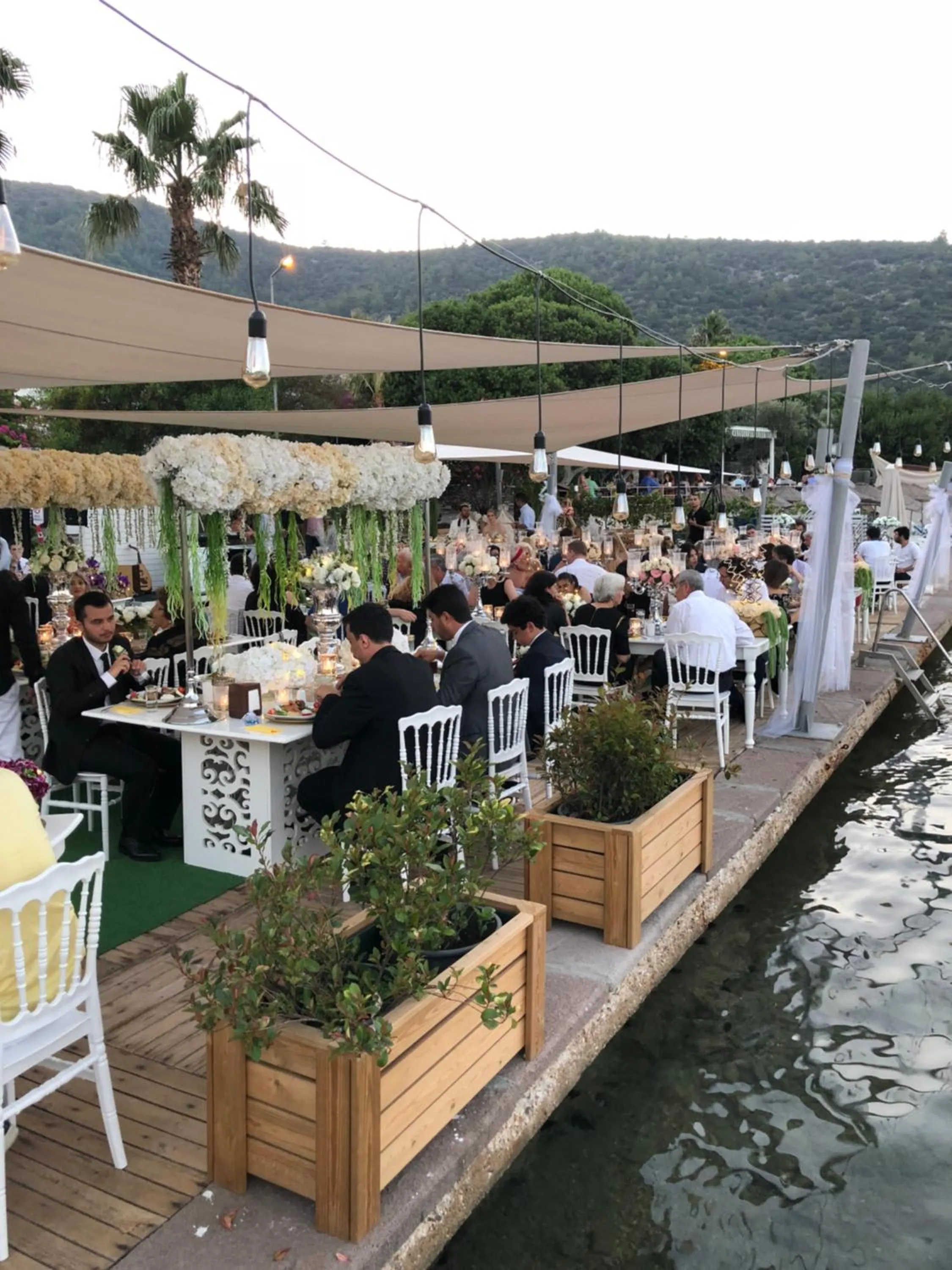 Restaurant/places to eat in Torbahan Hotel