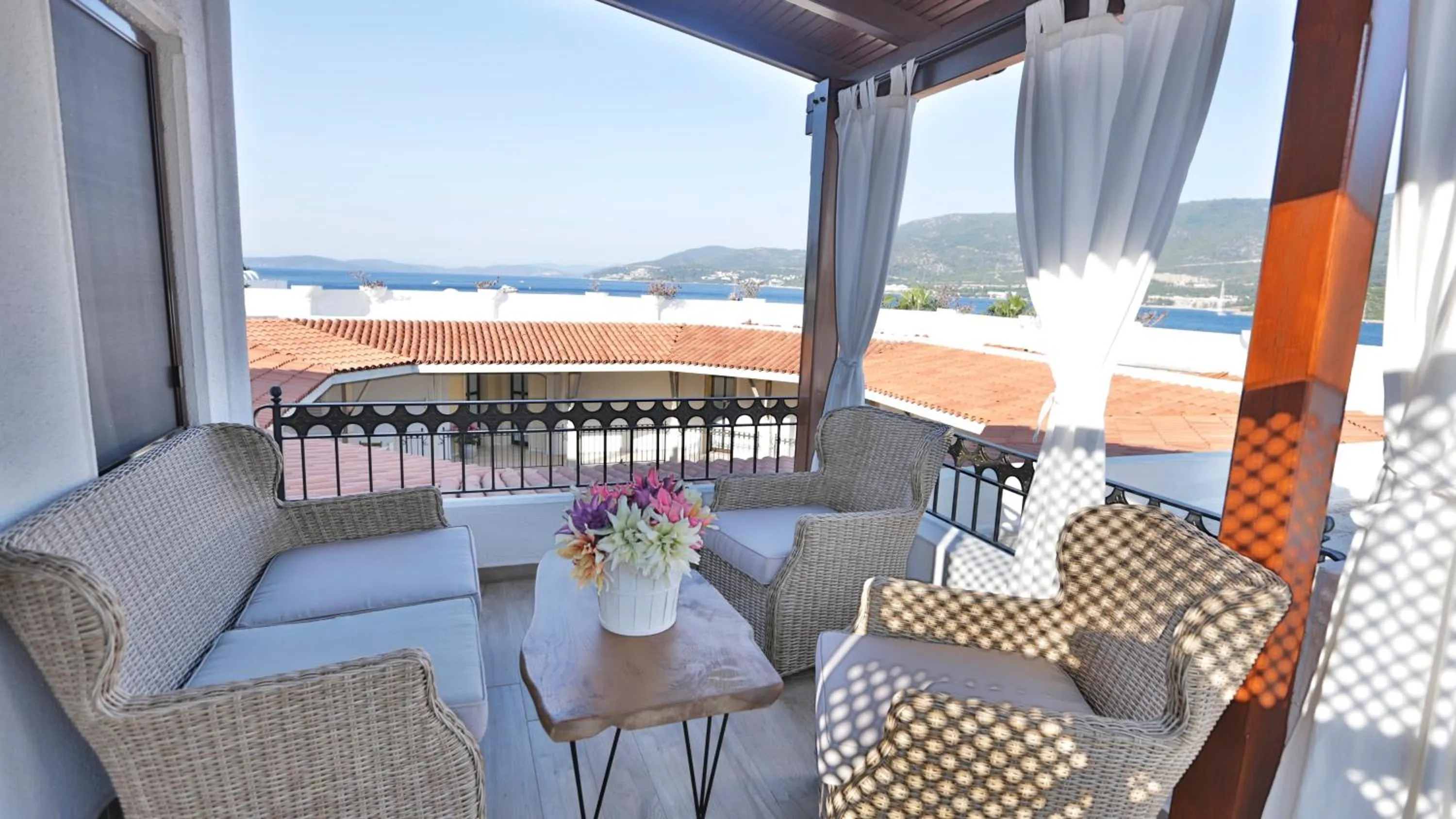 Decorative detail in Torbahan Hotel