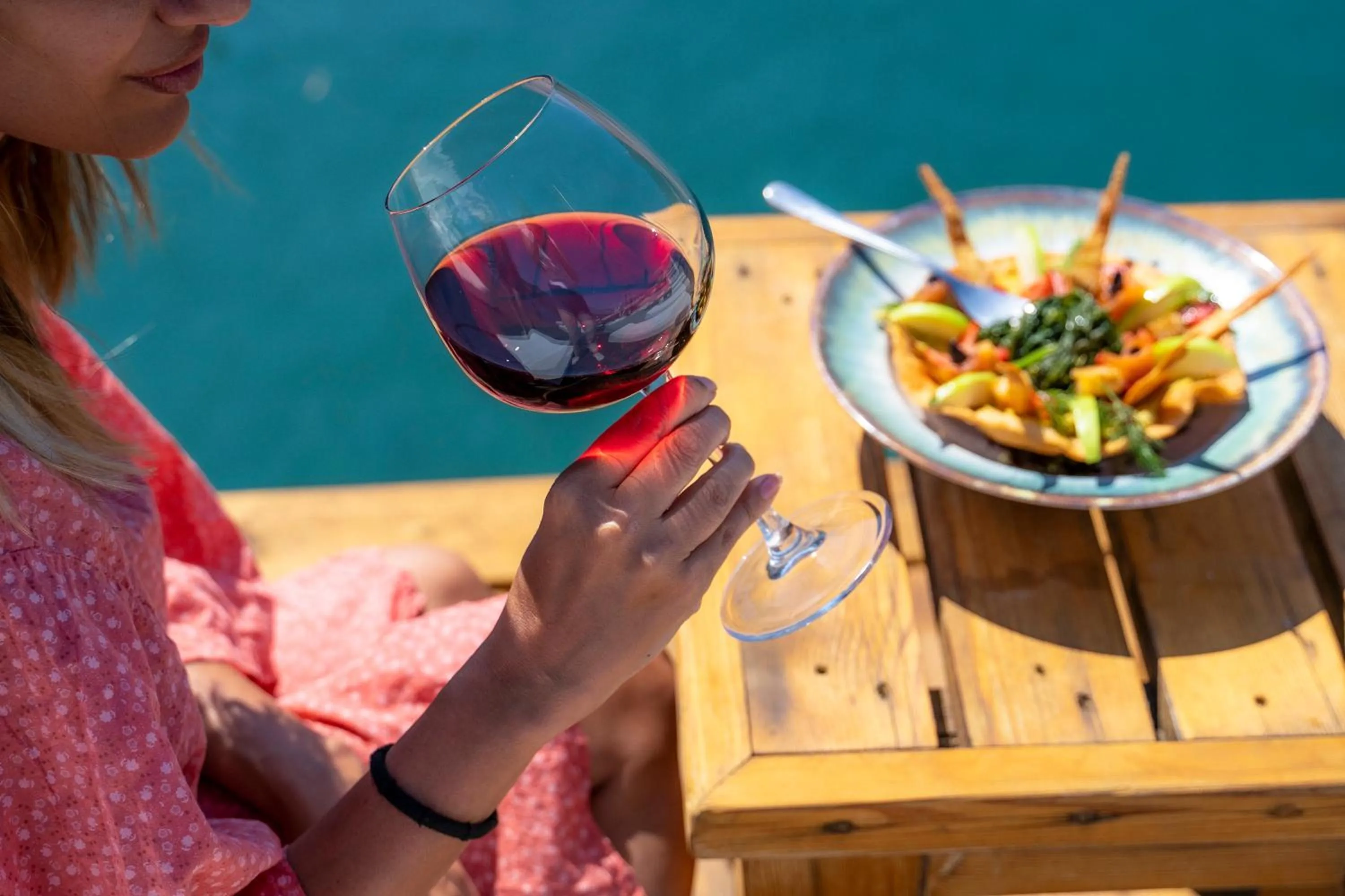 Food and drinks in Torbahan Hotel