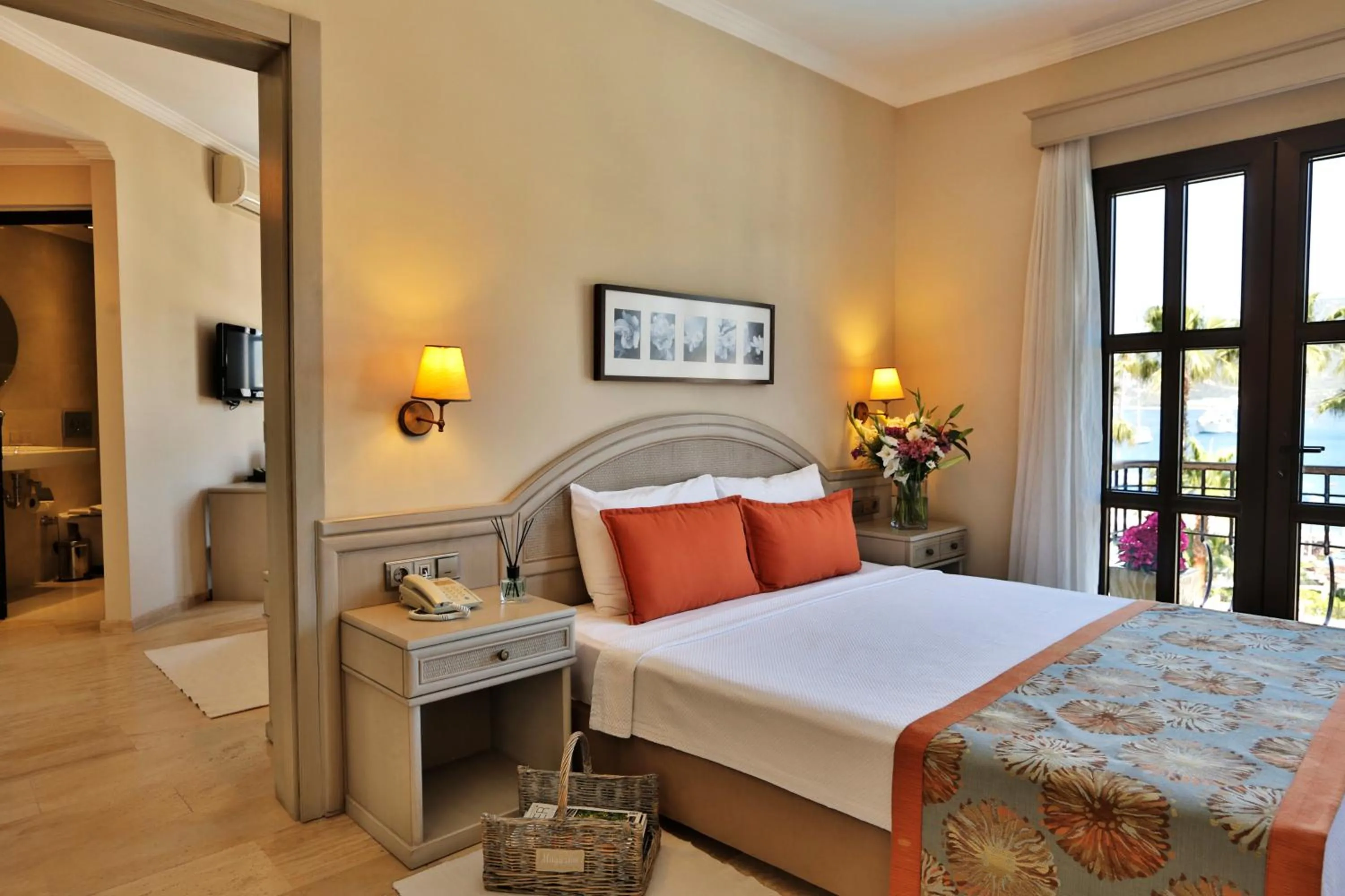 Shower in Torbahan Hotel