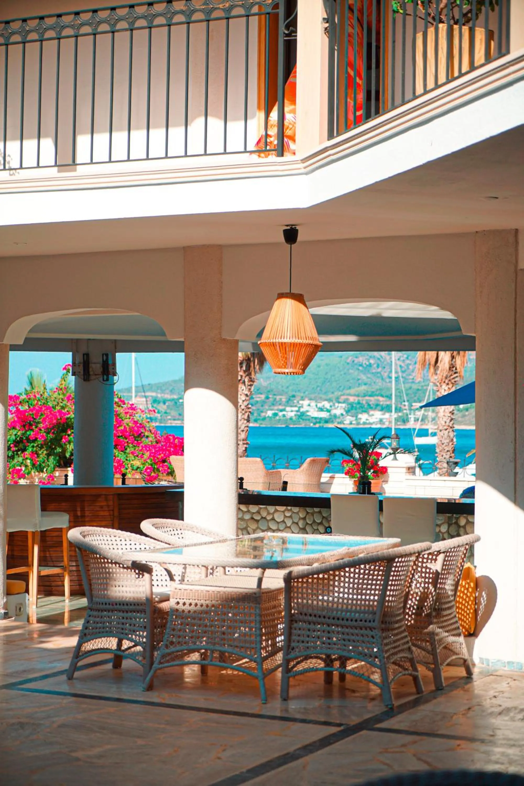 Restaurant/places to eat in Torbahan Hotel