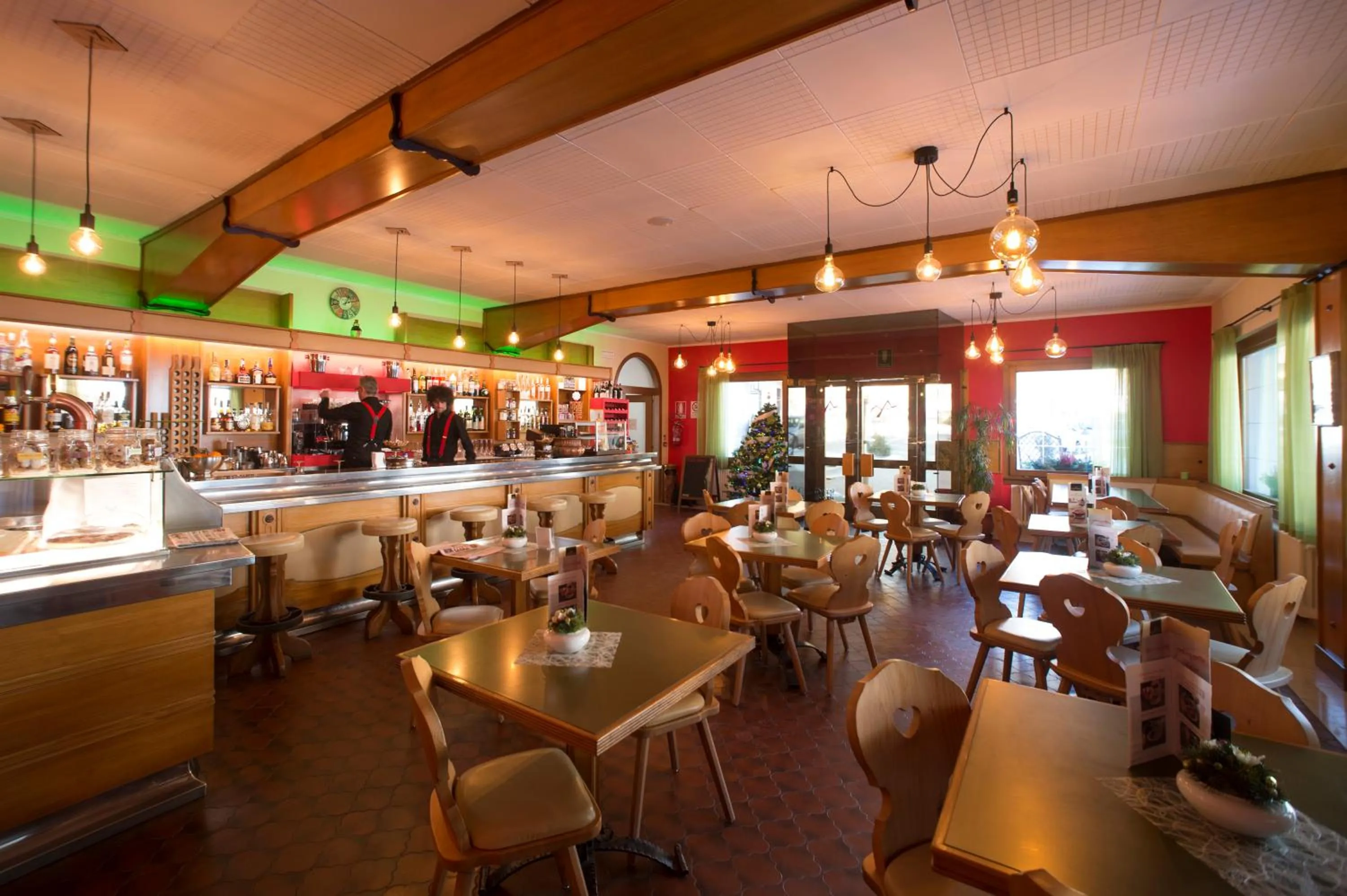 Nightclub / DJ in Casteluce Hotel Funivie