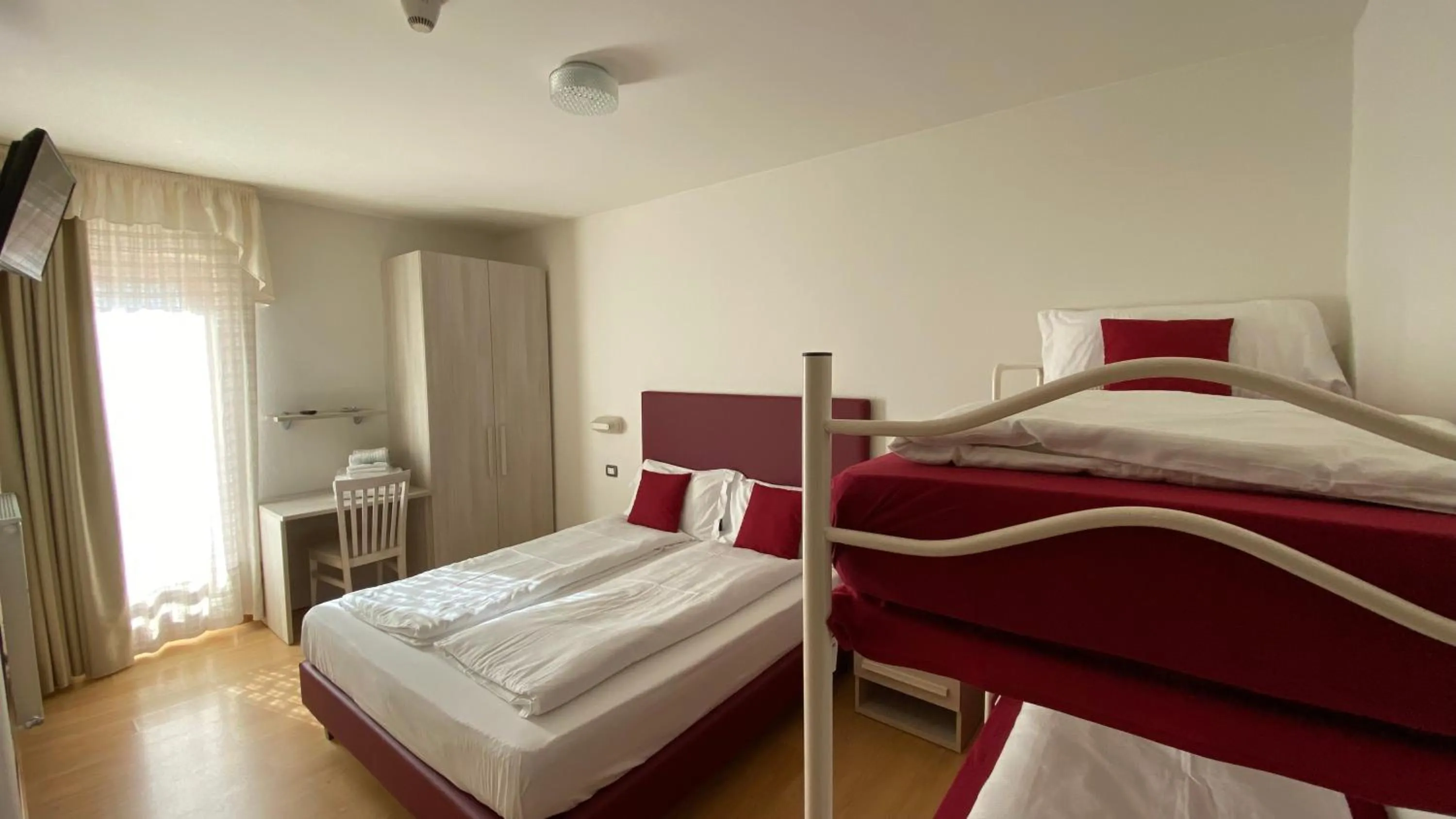 Bedroom, Bed in Casteluce Hotel Funivie