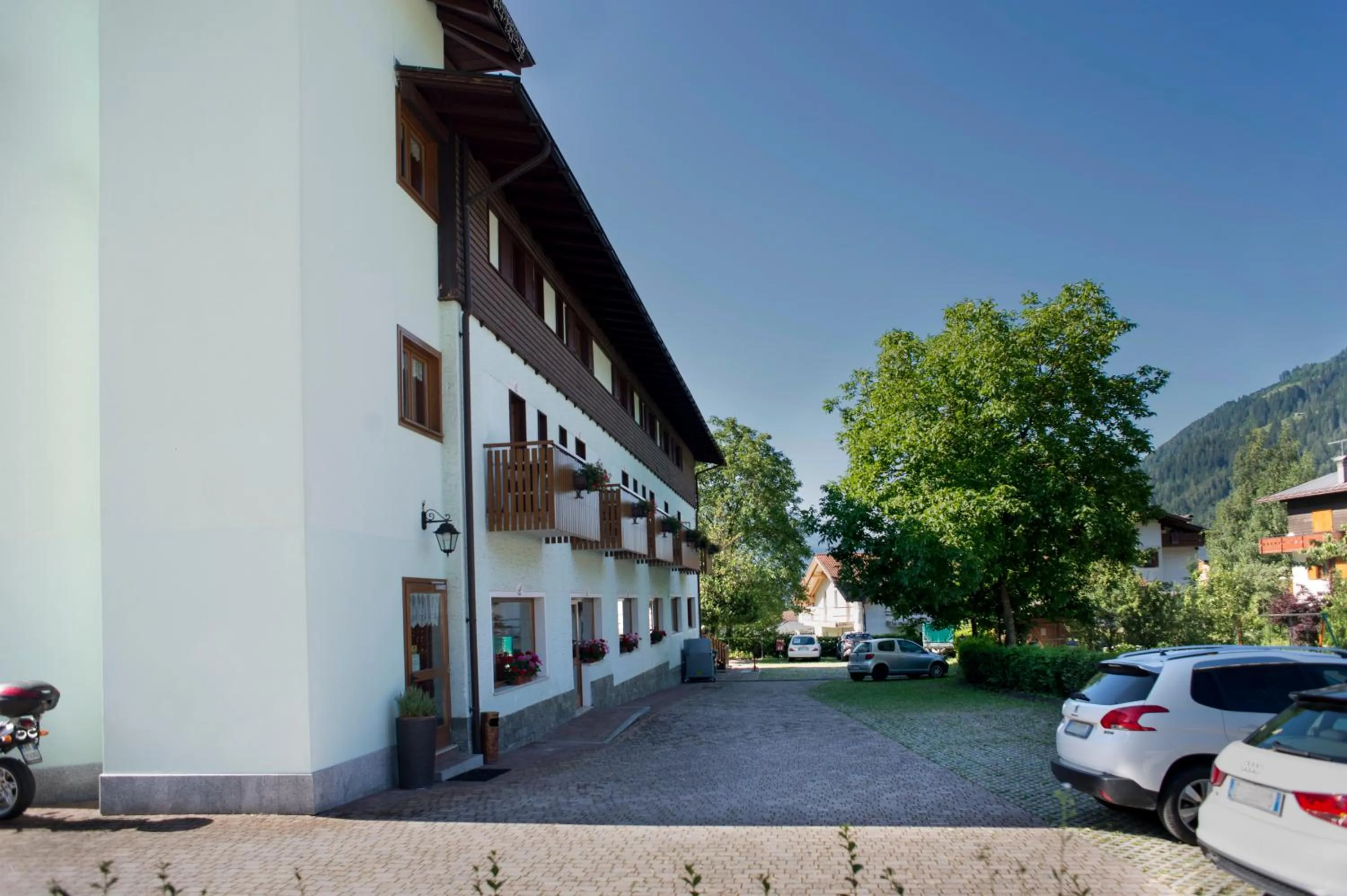 Neighbourhood in Casteluce Hotel Funivie