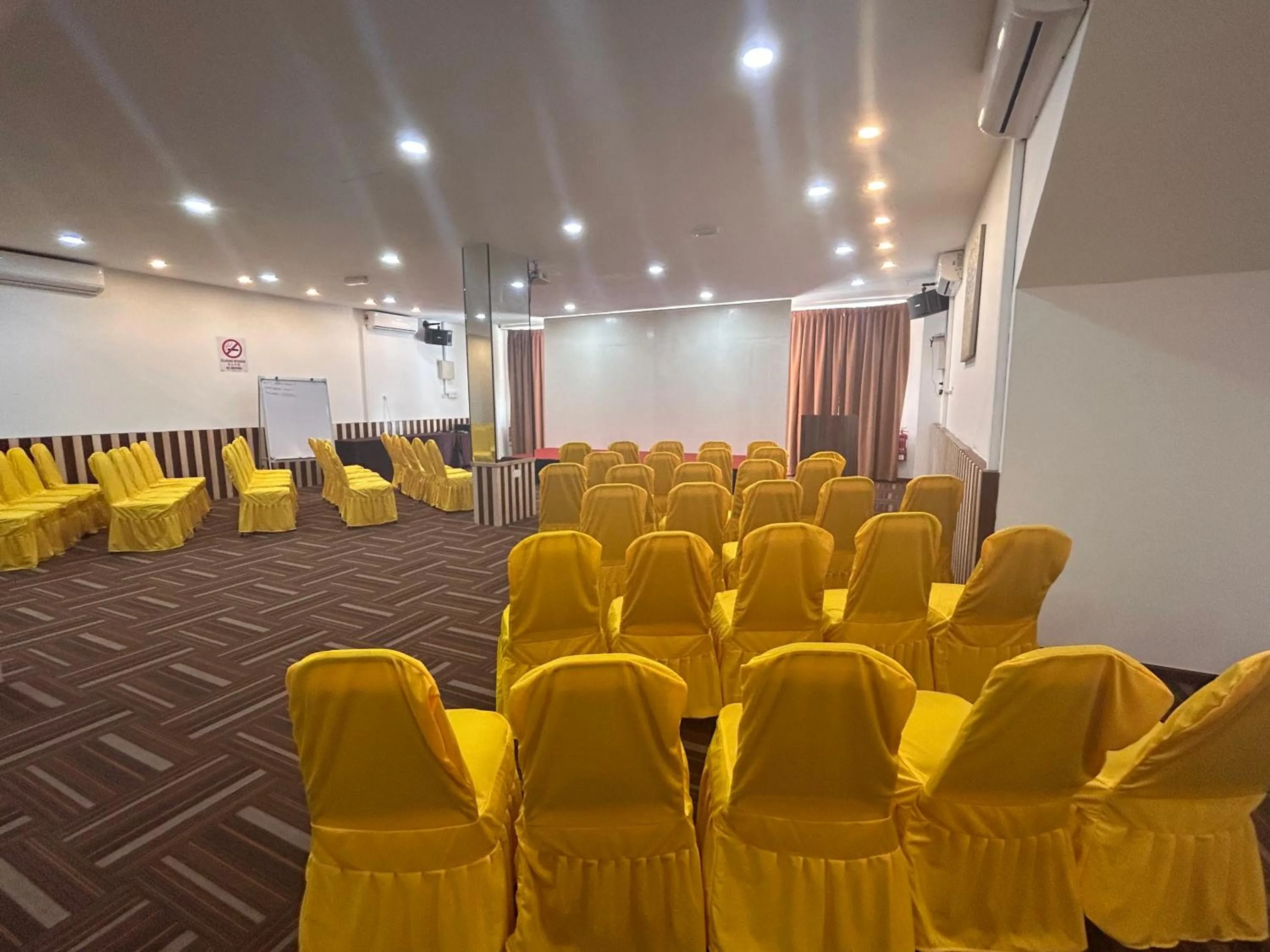 Meeting/conference room in Riviera Suites Melaka