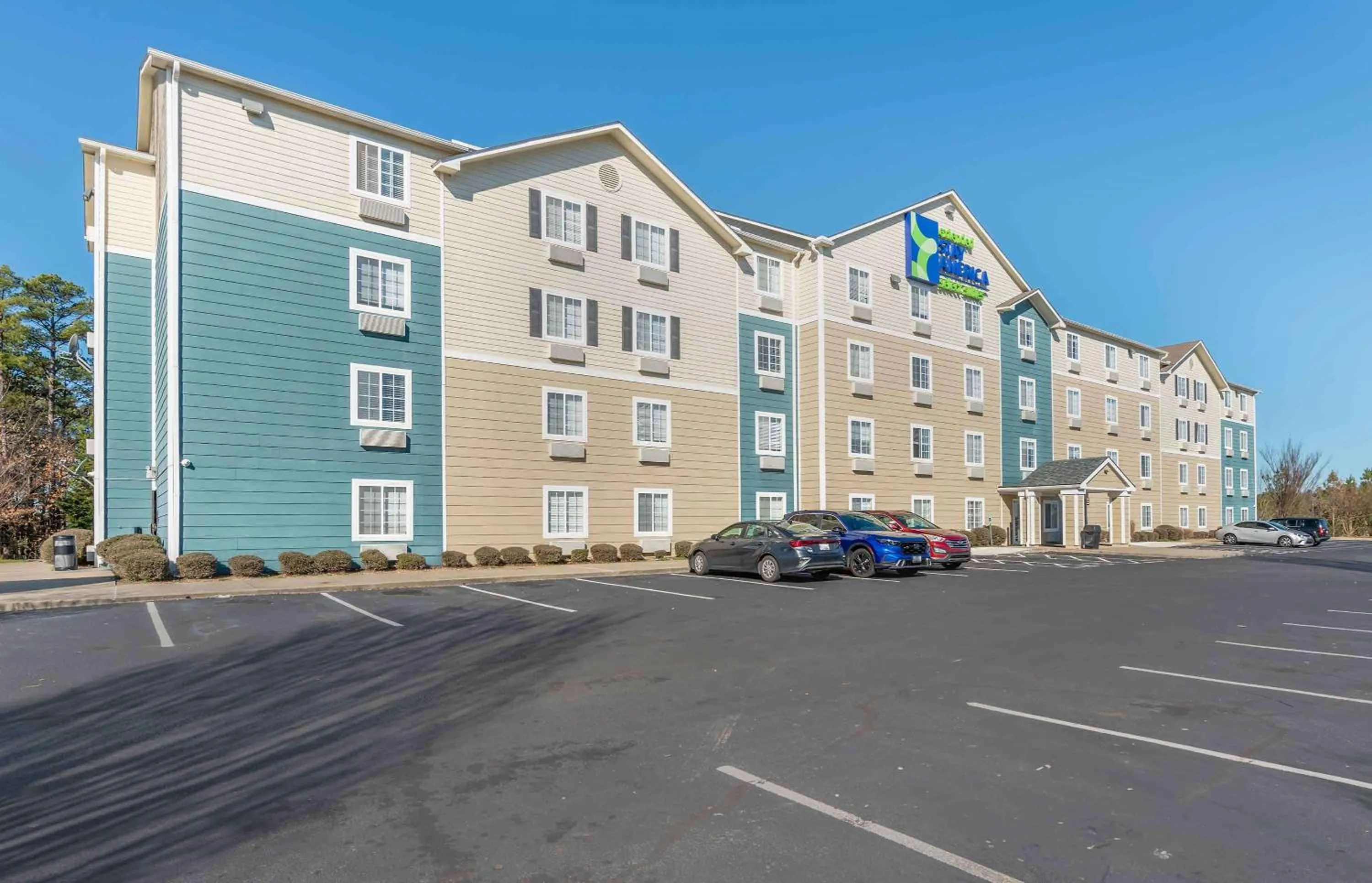Property building in Extended Stay America Select Suites - Little Rock - Southwest