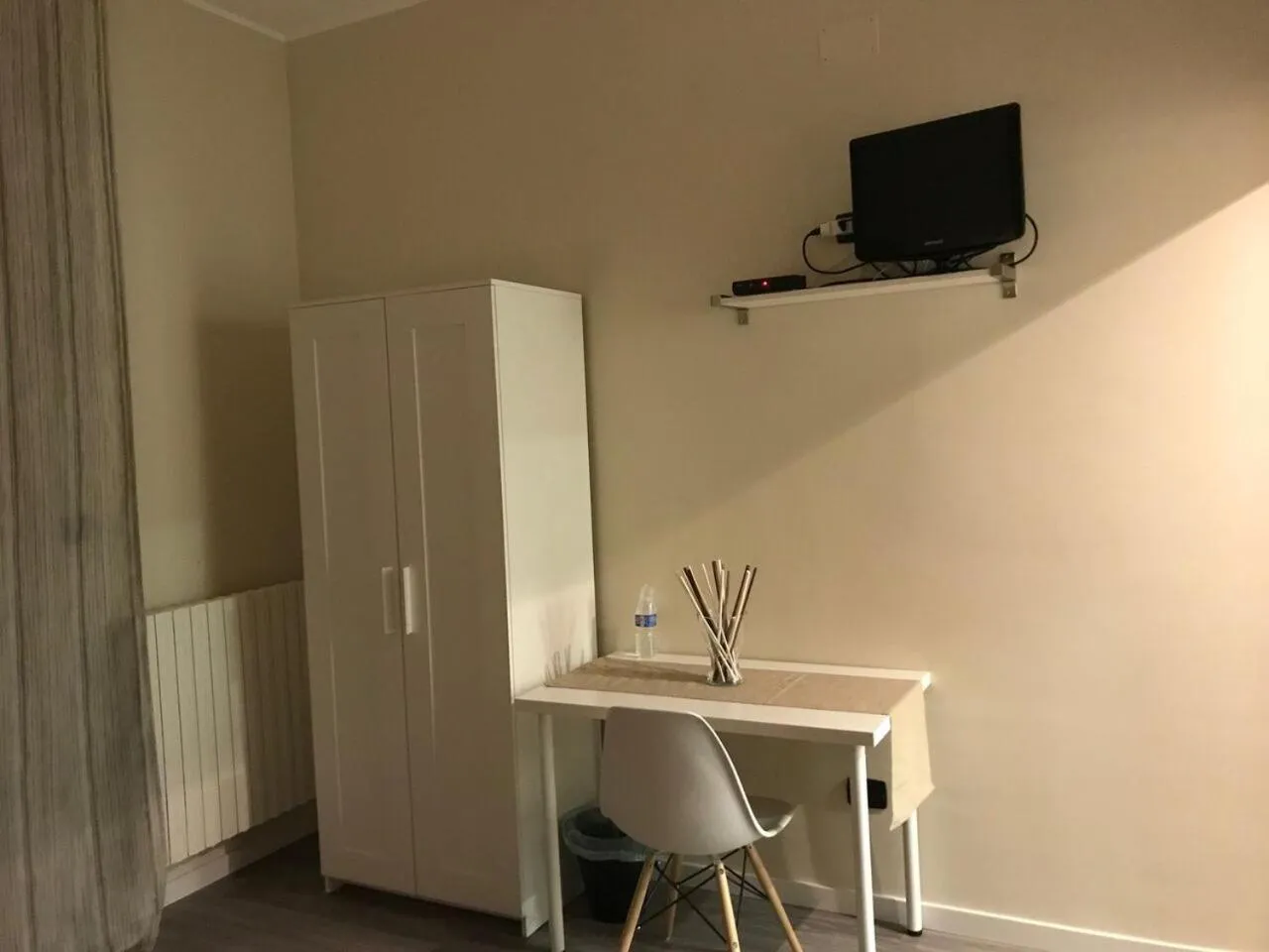 Decorative detail in Raya 28