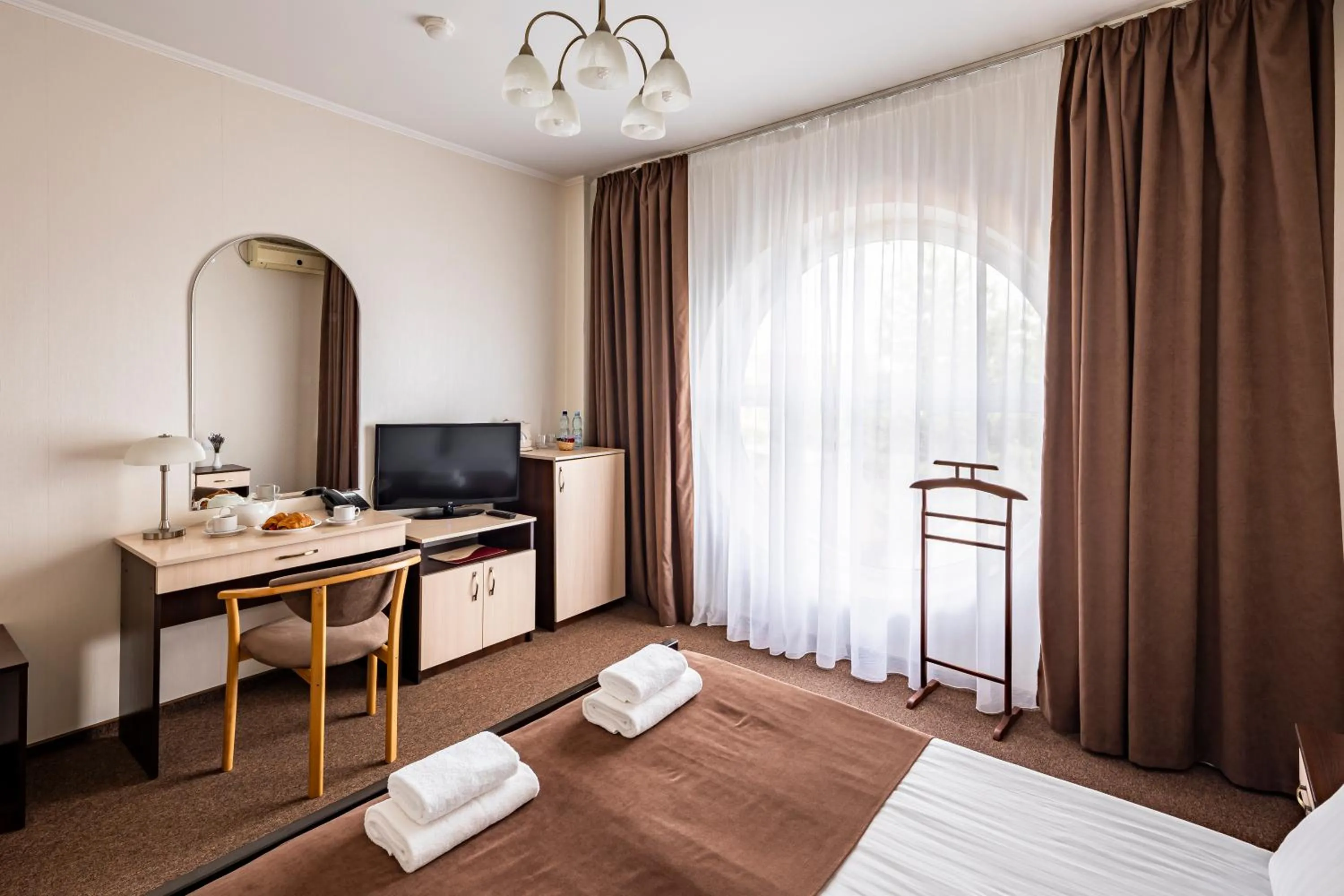 View (from property/room), Bed in Hotel Galaktika