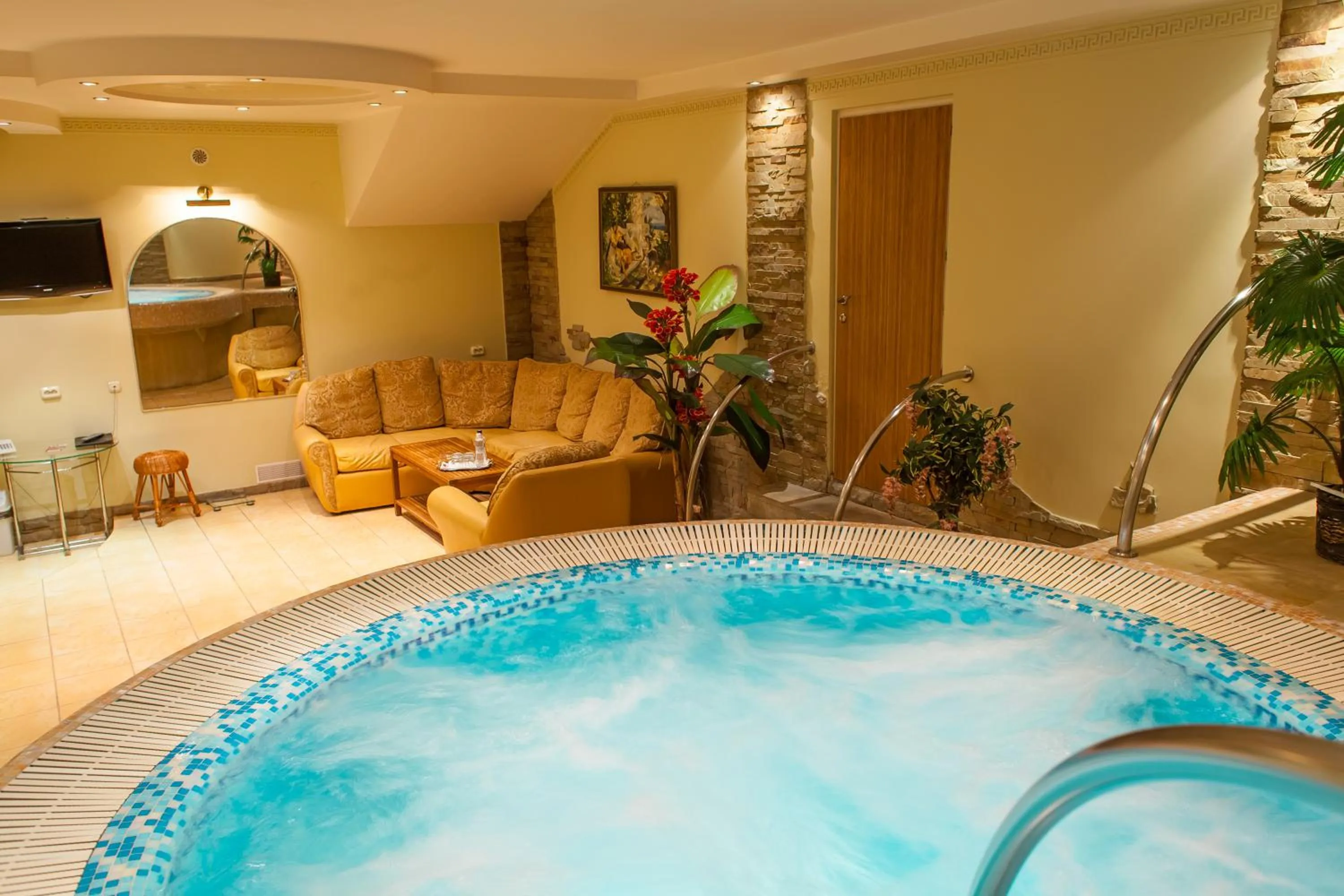 Hot Tub in Hotel Galaktika