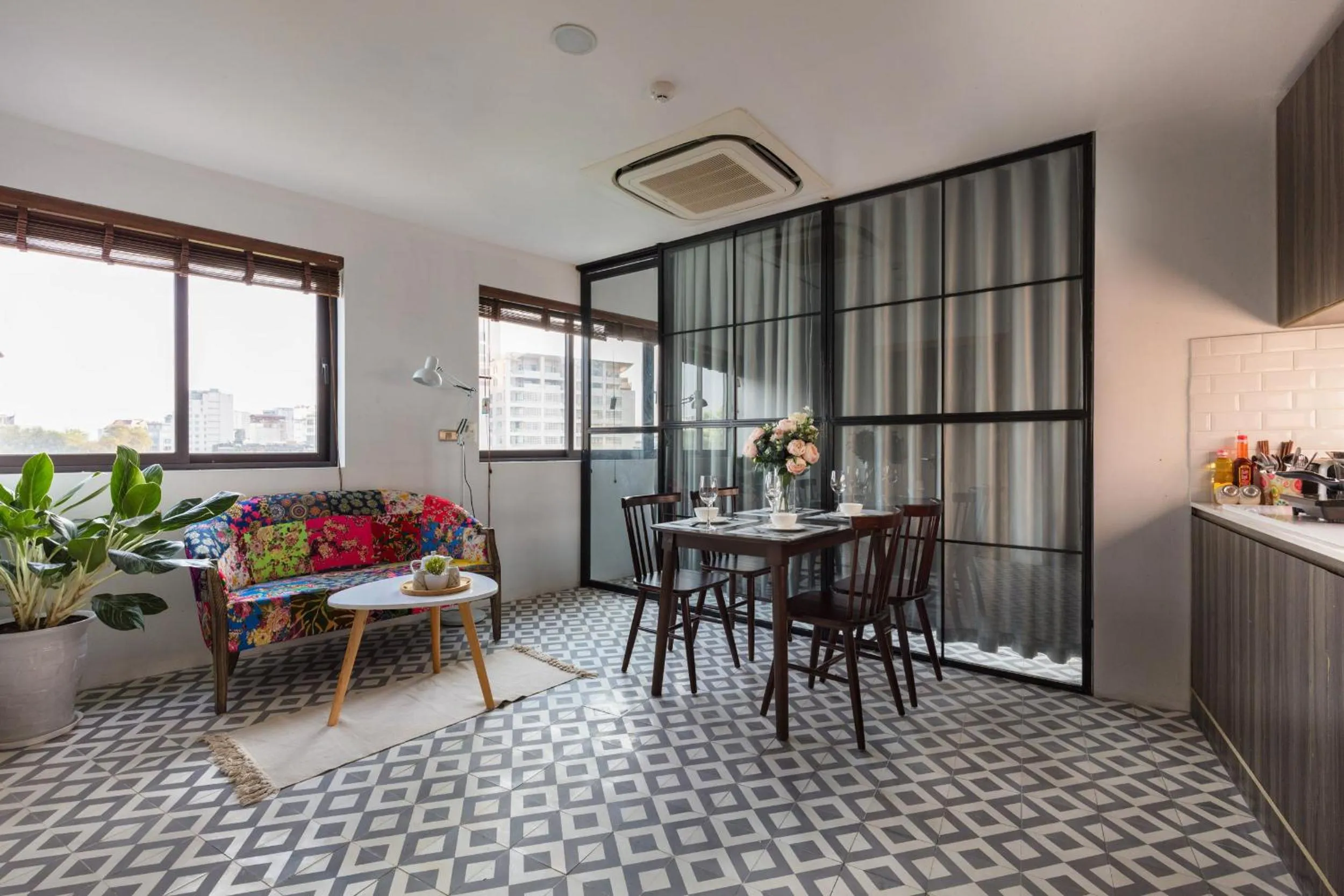 Living room in SaziHome Le Thanh Tong Hanoi