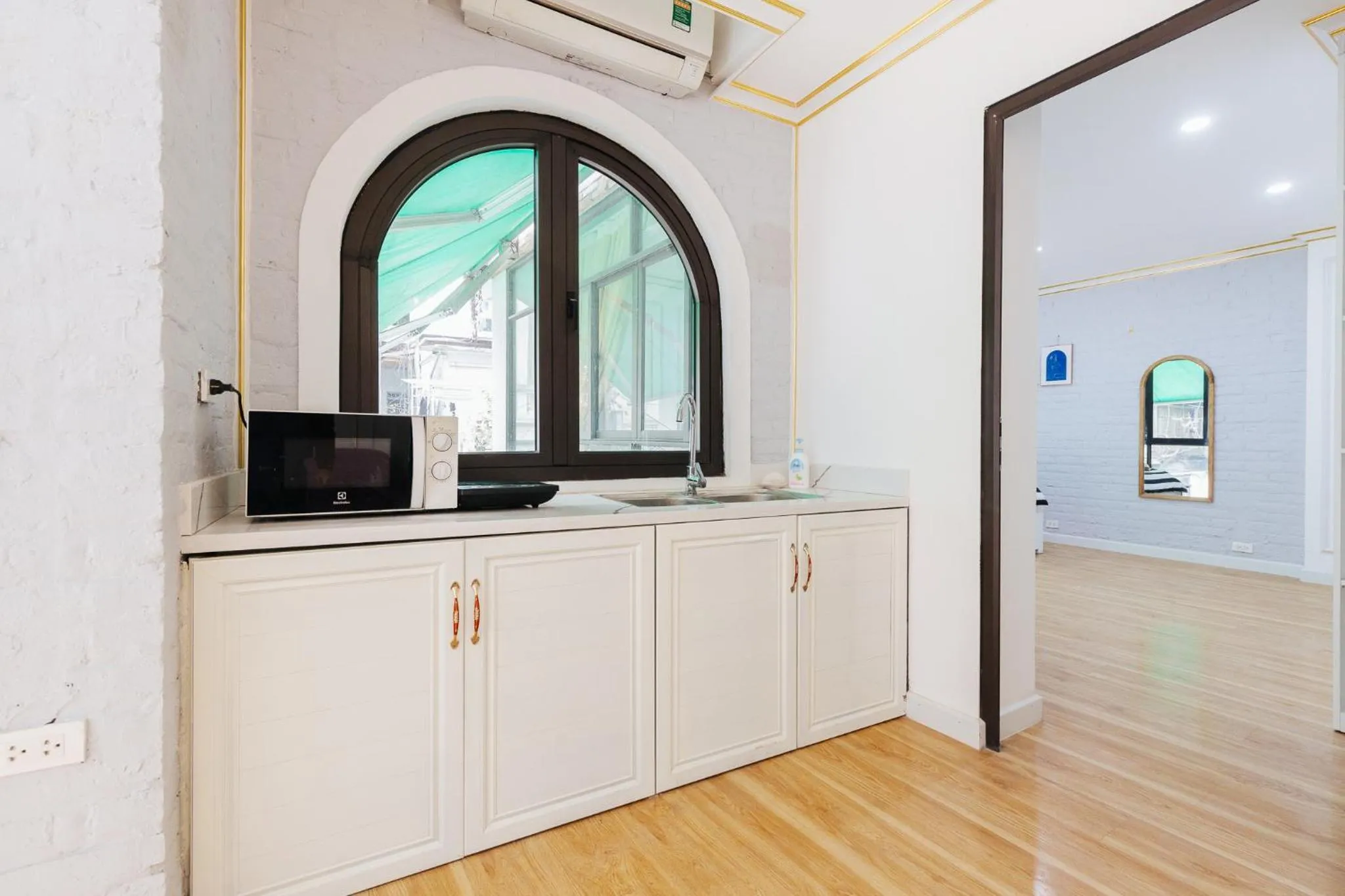 Kitchen or kitchenette in SaziHome Le Thanh Tong Hanoi