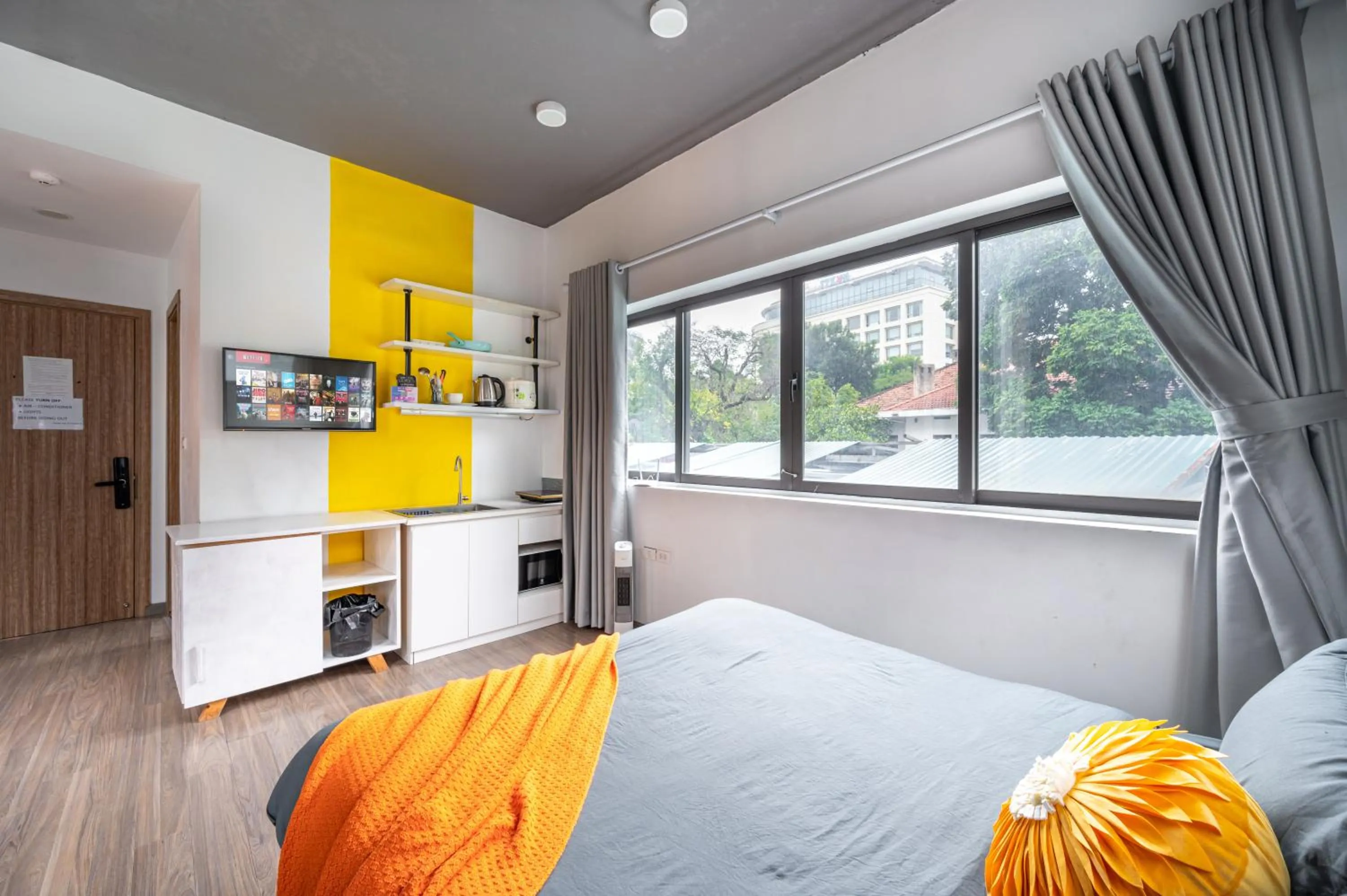 Photo of the whole room, Bed in SaziHome Le Thanh Tong Hanoi