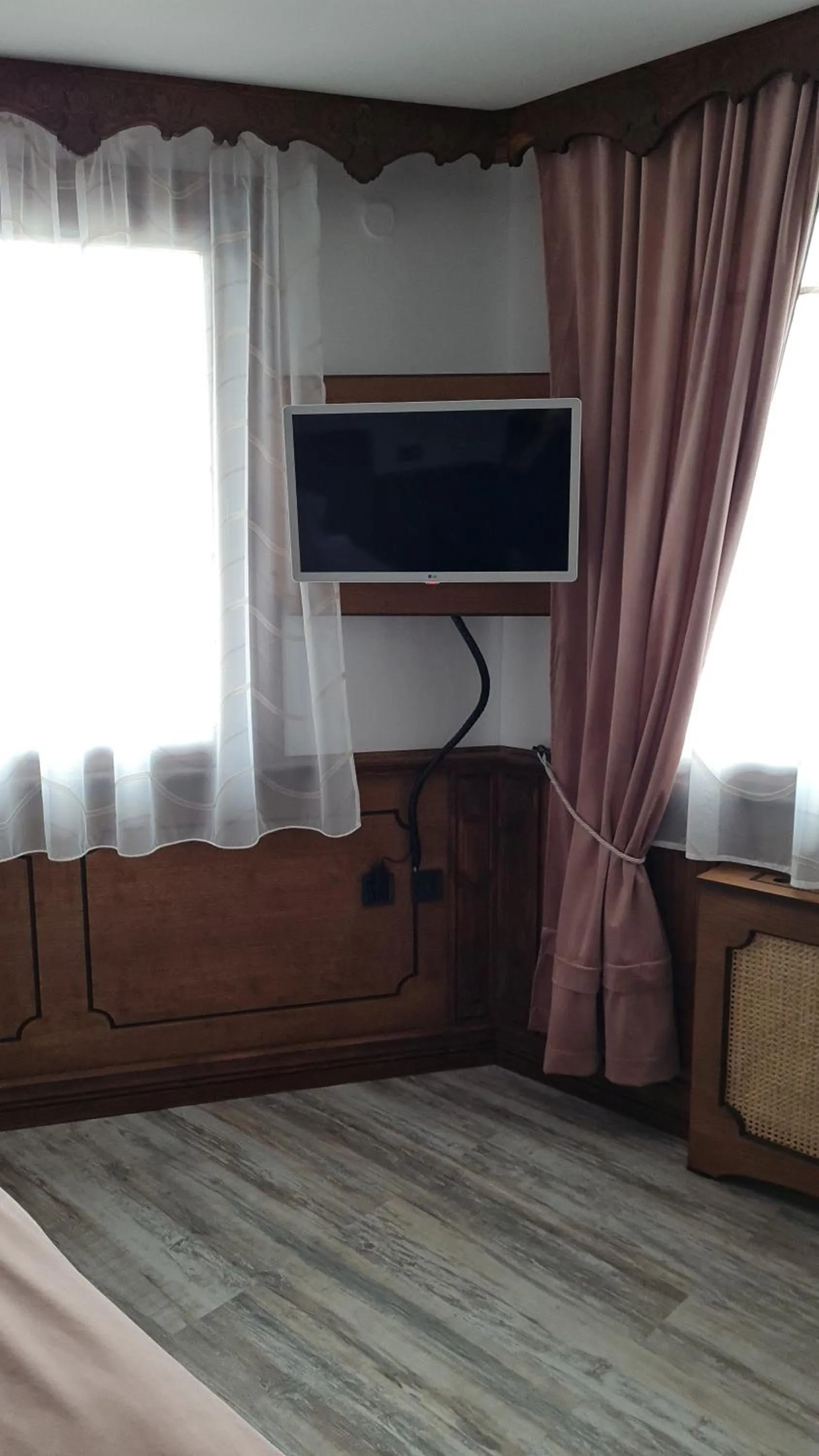 Chuchura Family Hotel