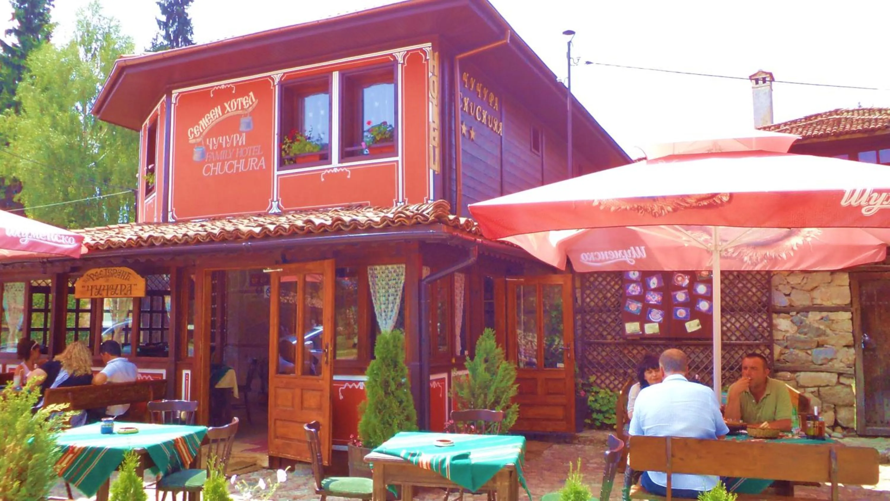 Facade/entrance in Chuchura Family Hotel