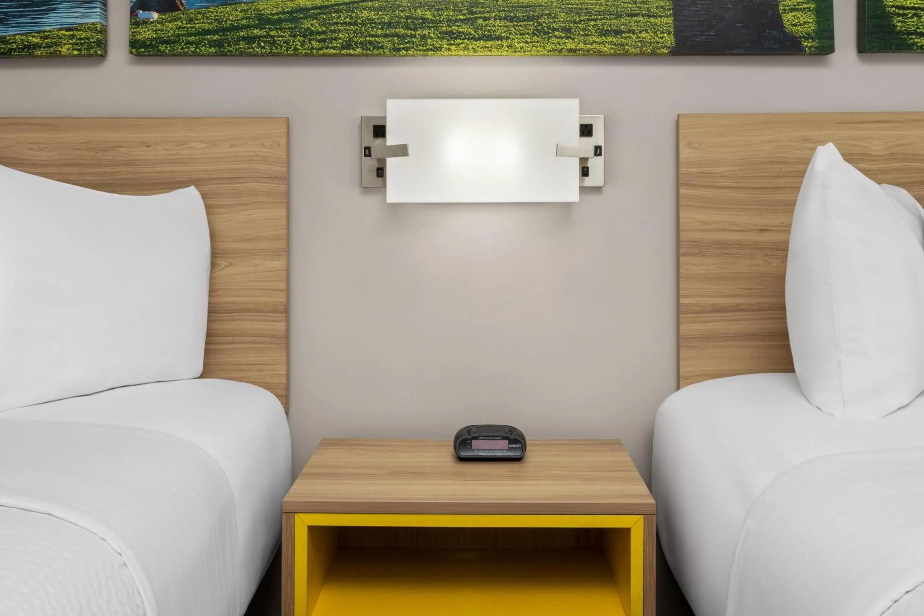 Photo of the whole room, Bed in Days Inn by Wyndham Slidell