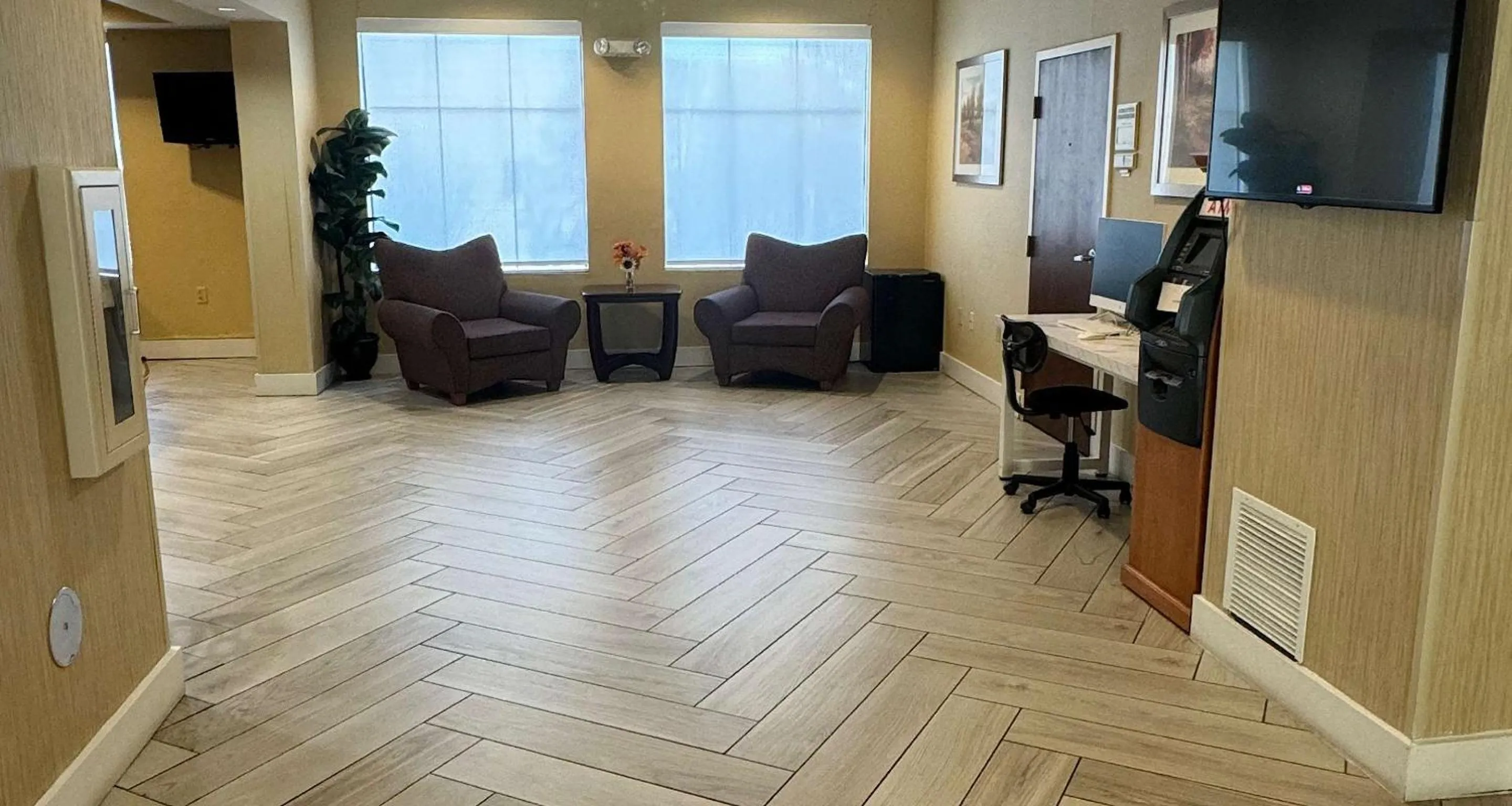 Lobby or reception in Best Western PLUS Hannaford Inn & Suites