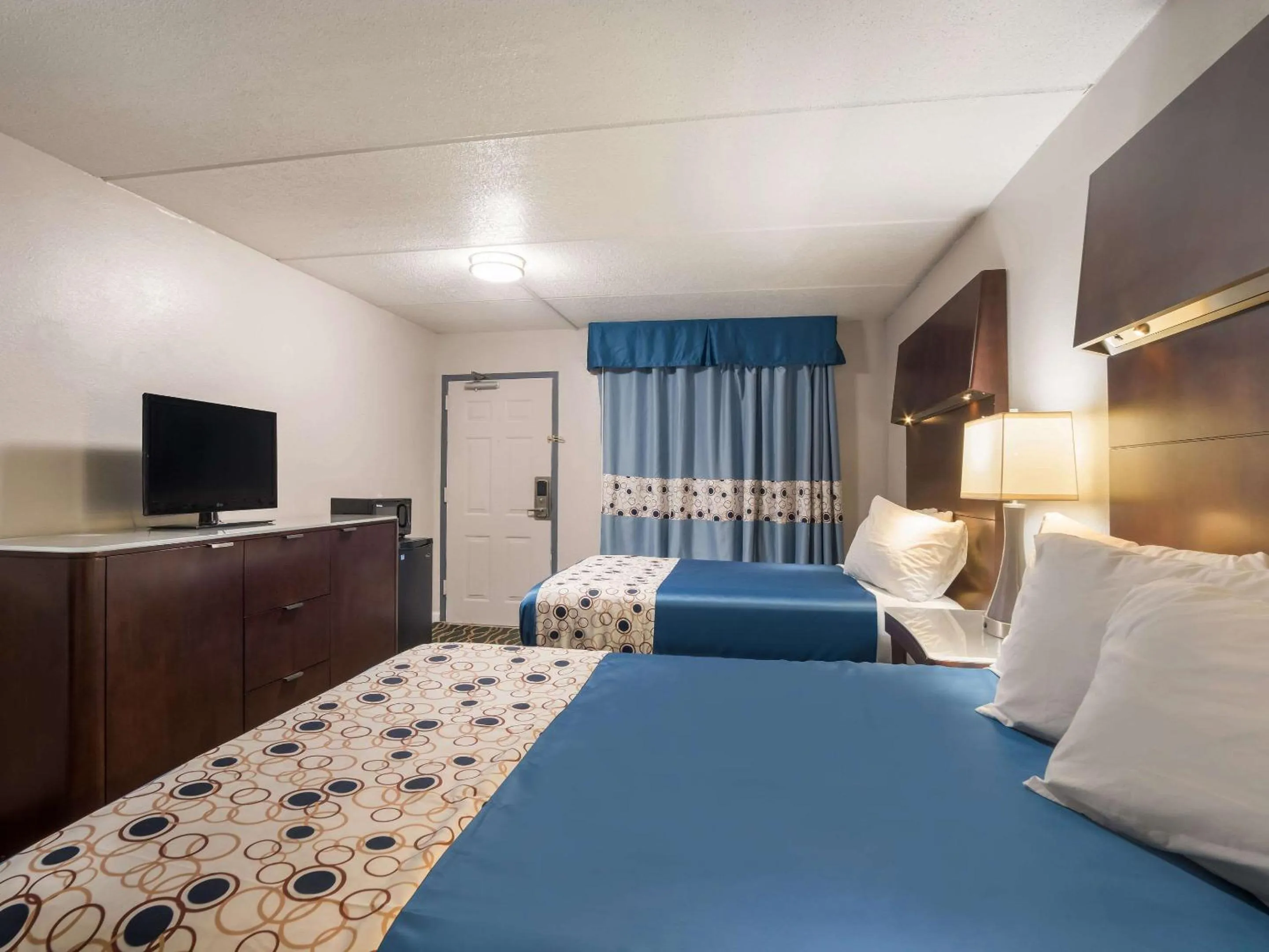 Bedroom, Bed in Rodeway Inn Greenwood