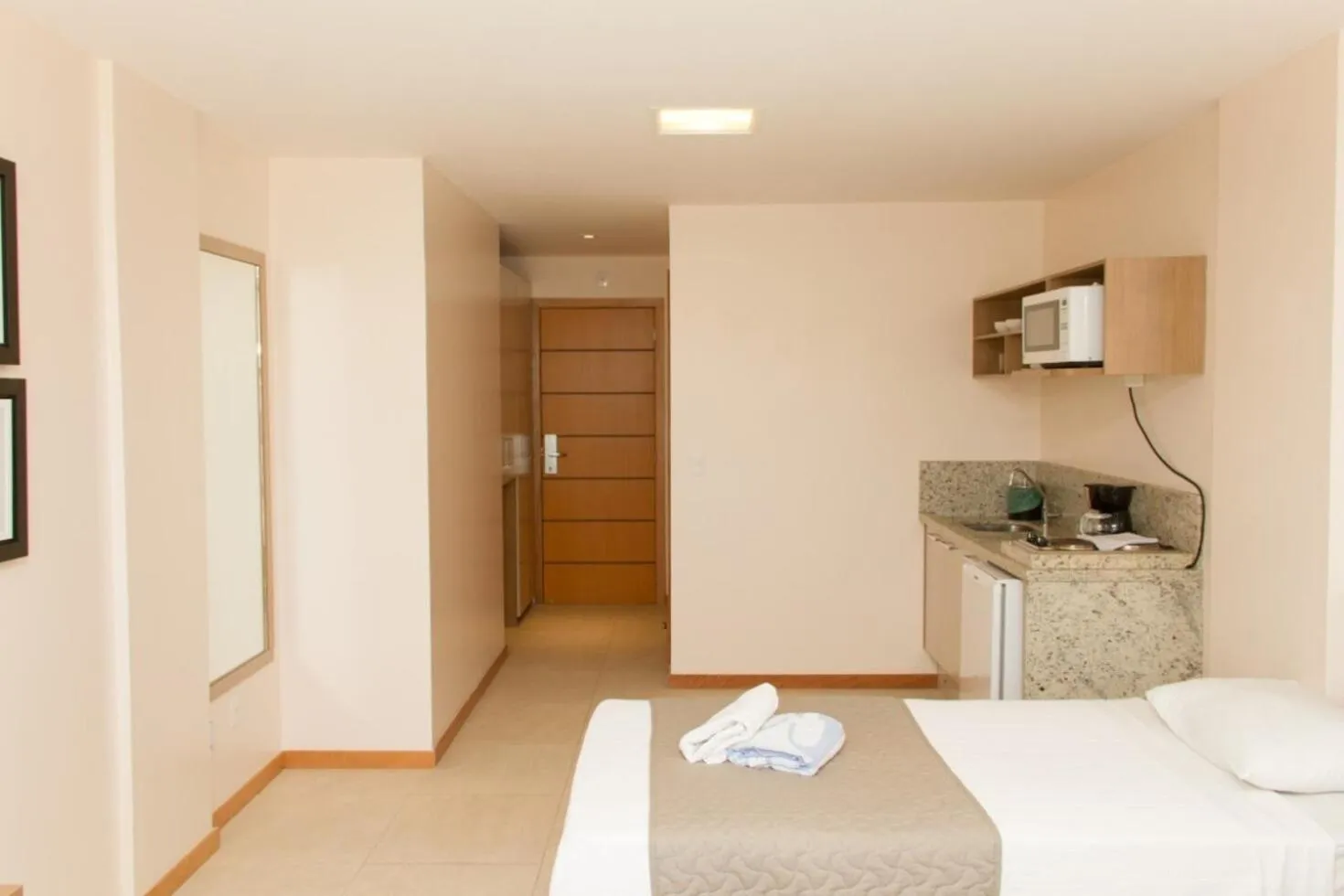 Bedroom, Bed in Balmare Hotel