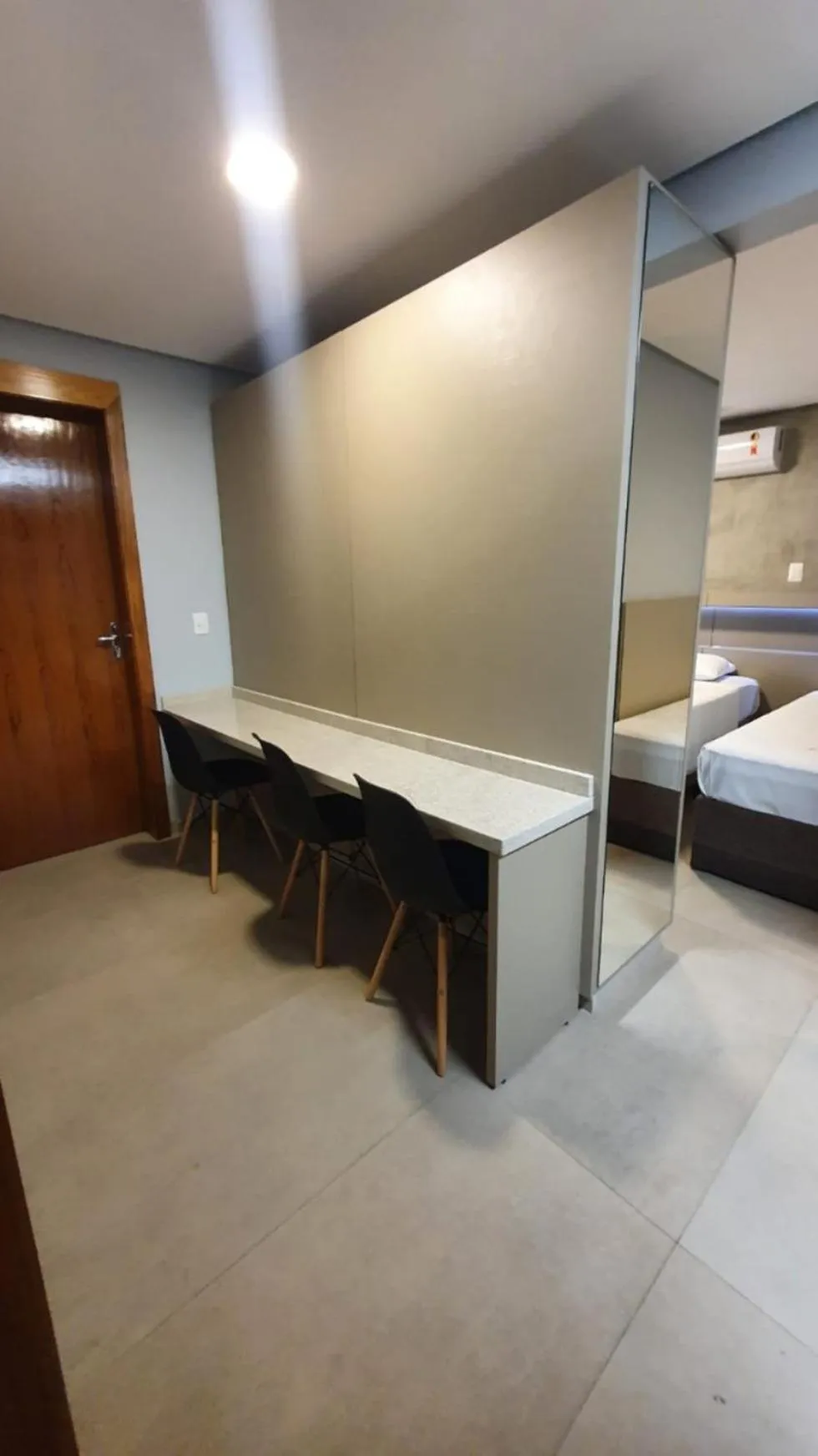 Living room, Bed in Balmare Hotel