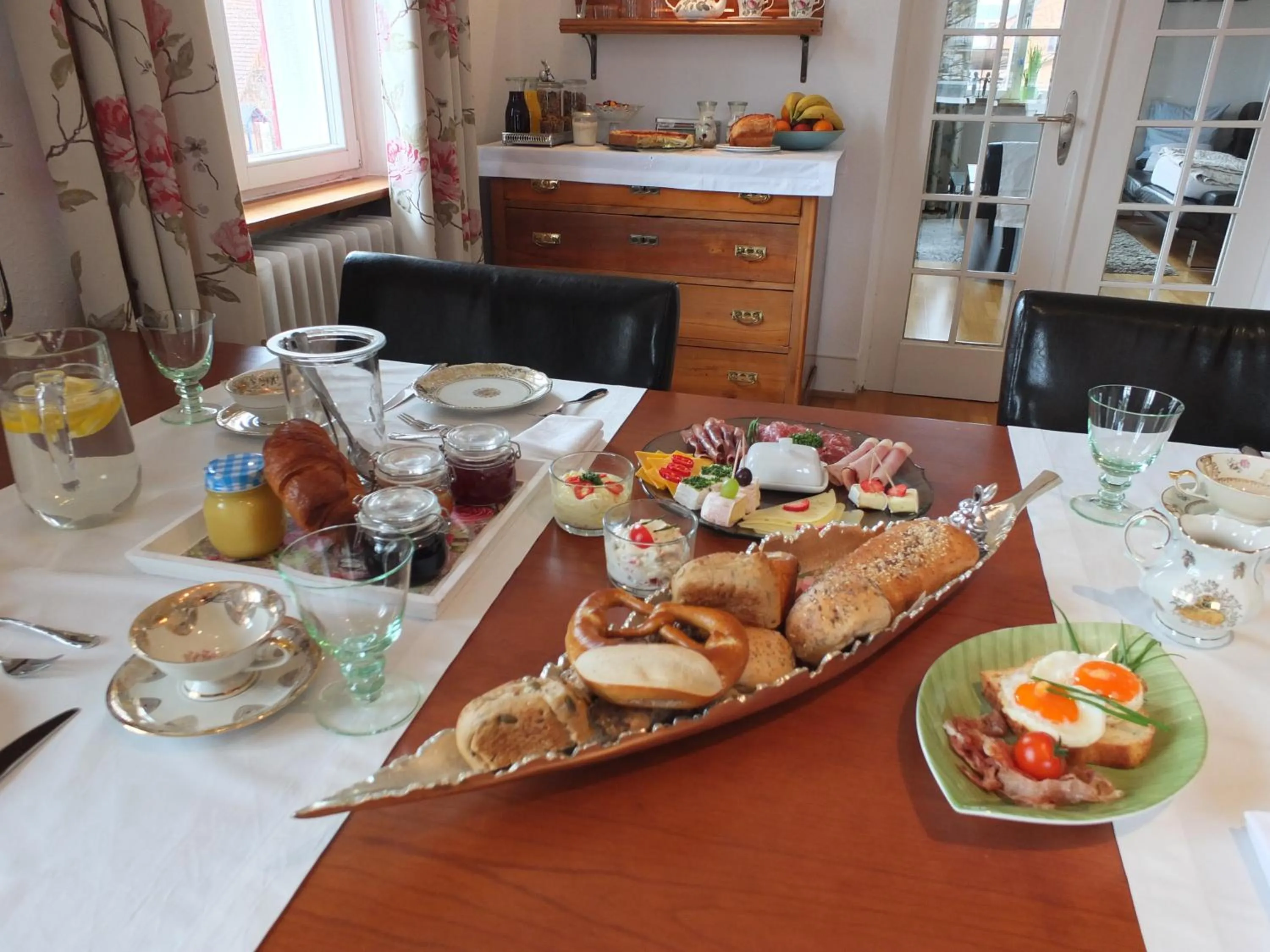 Continental breakfast in B&B Rosenliebe