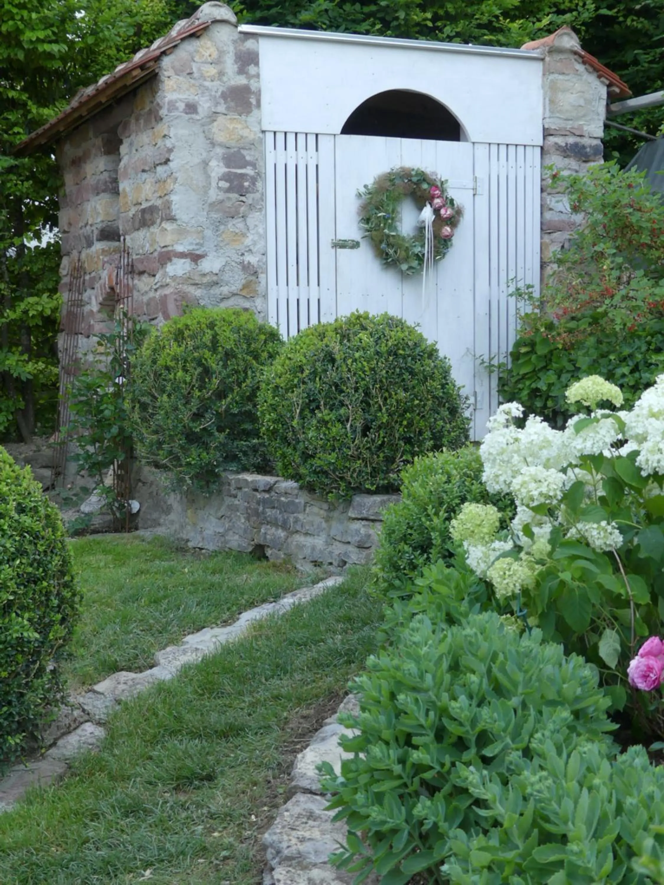 Garden in B&B Rosenliebe